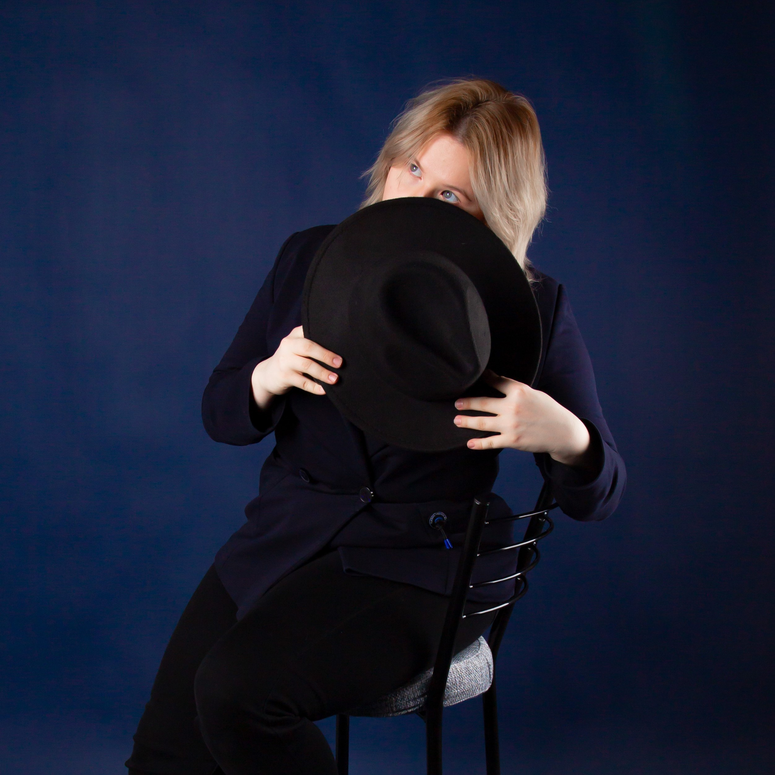 Фотостудия автопортрета DOUBLE-YOU в Сургуте