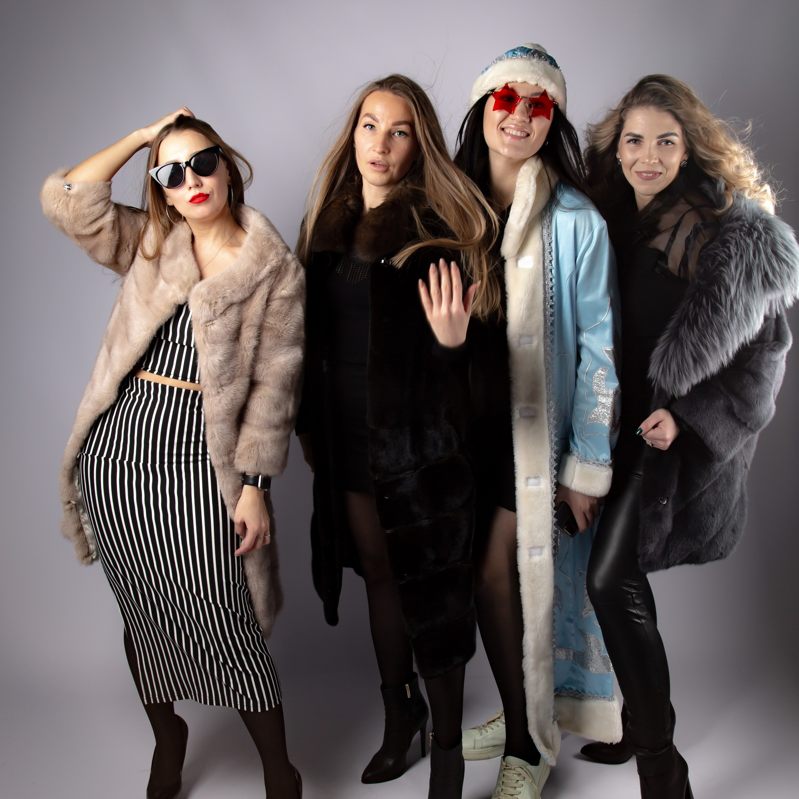 Фотостудия автопортрета DOUBLE-YOU в Сургуте