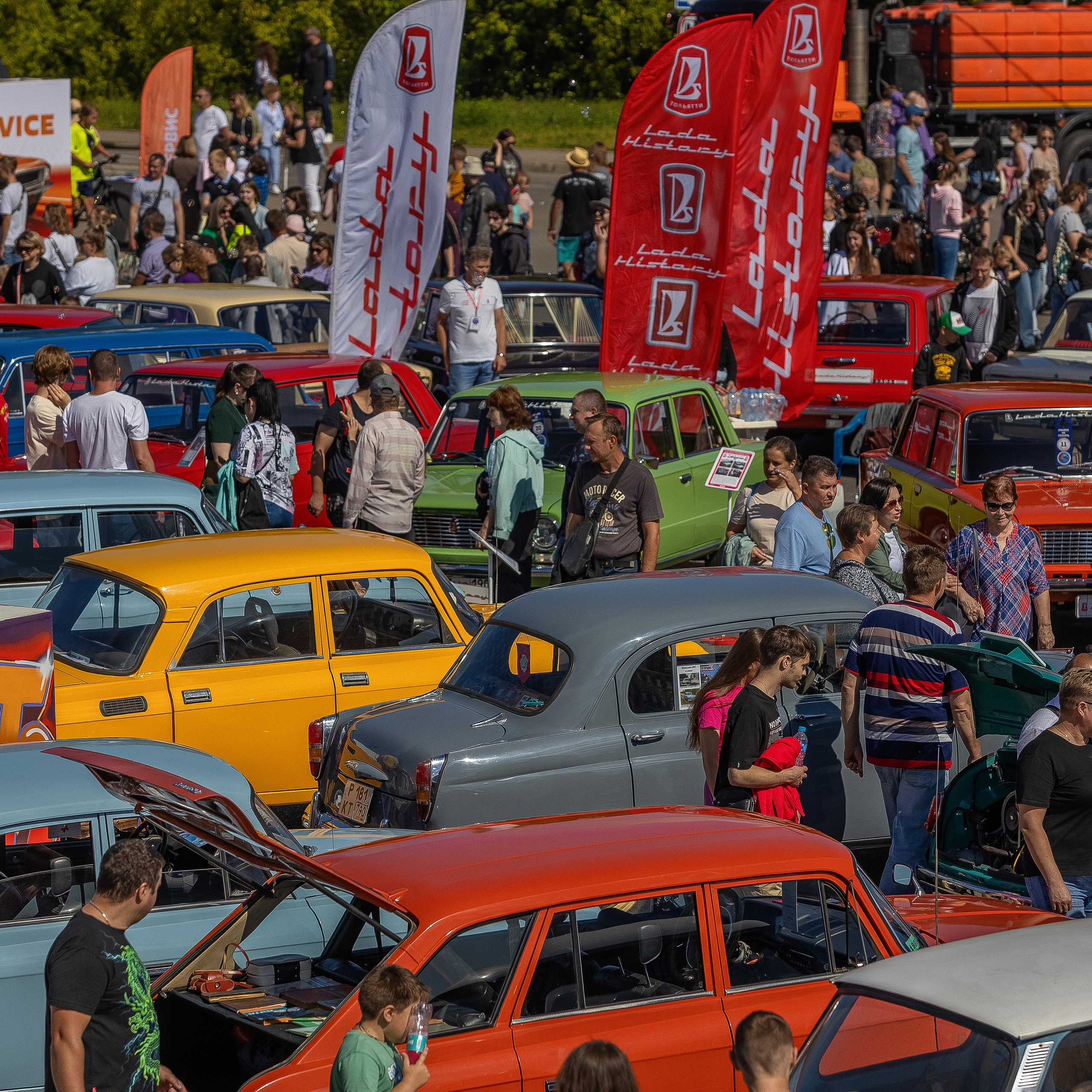 Выставка исторической техники «Спутник»