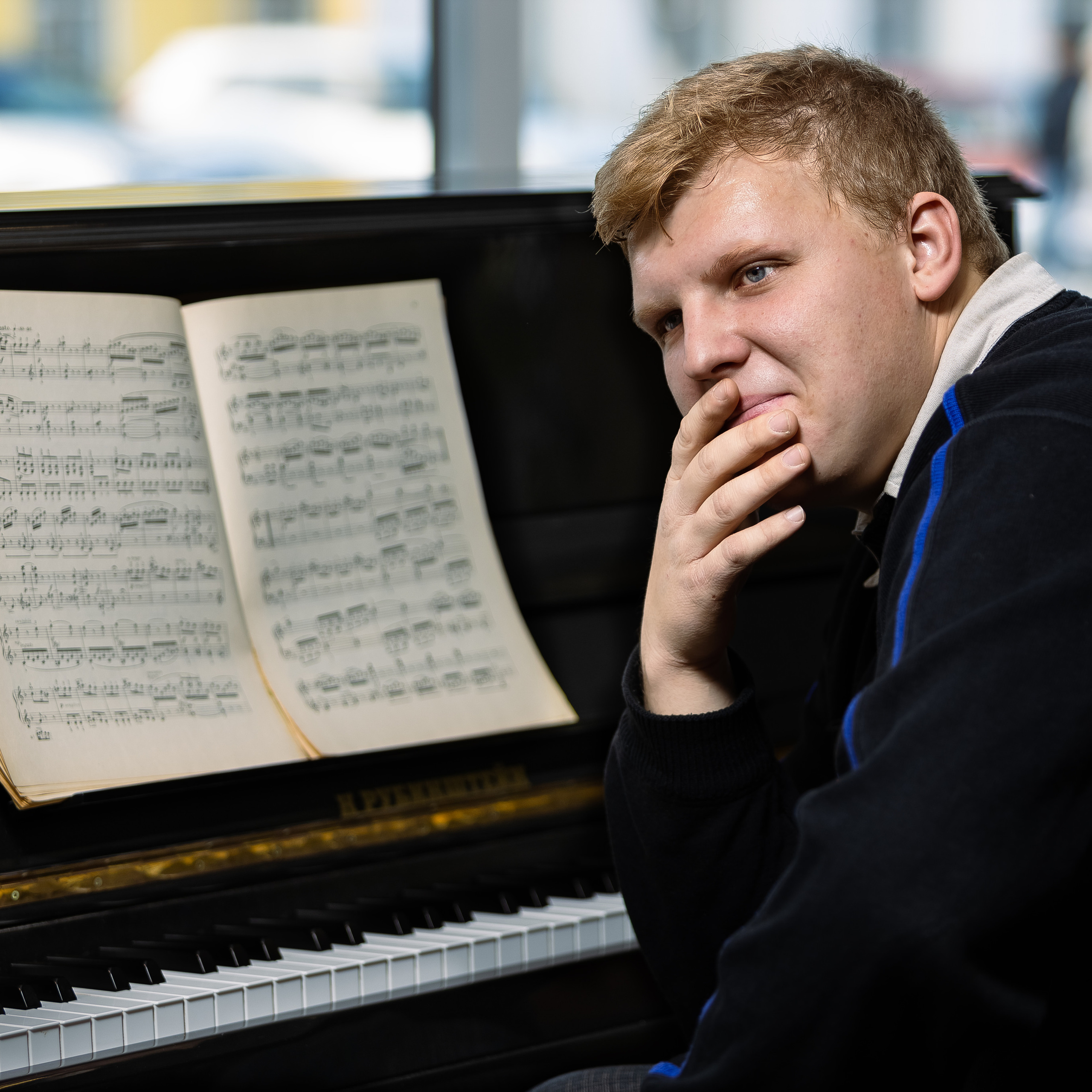 Деревенский пианист