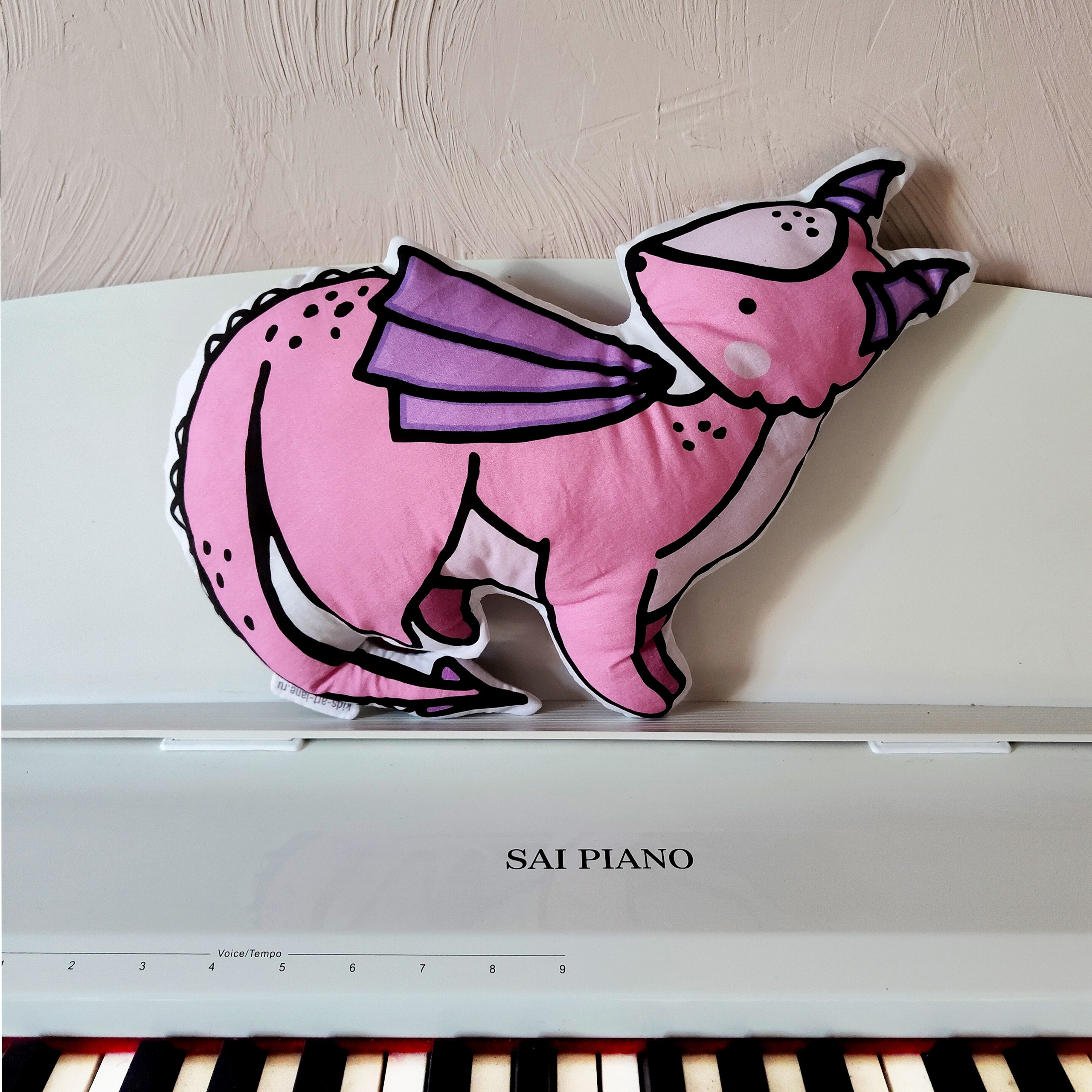 Декоративная подушка «Дракончик» 1 шт. Роспись стен и декор в детских комнатах Москва и Подмосковье