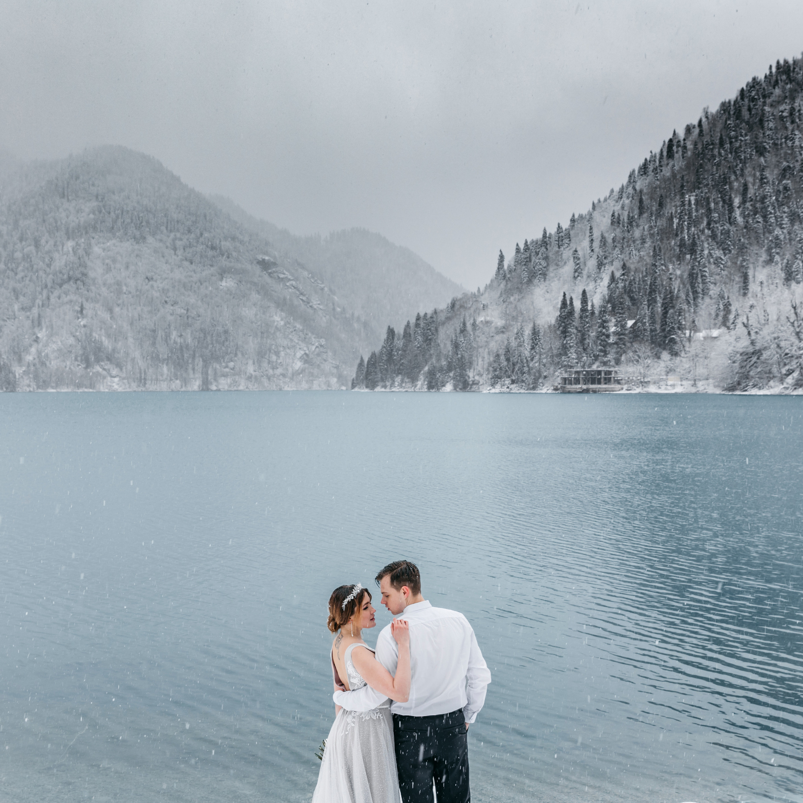 Elopement on Lake Ritsa