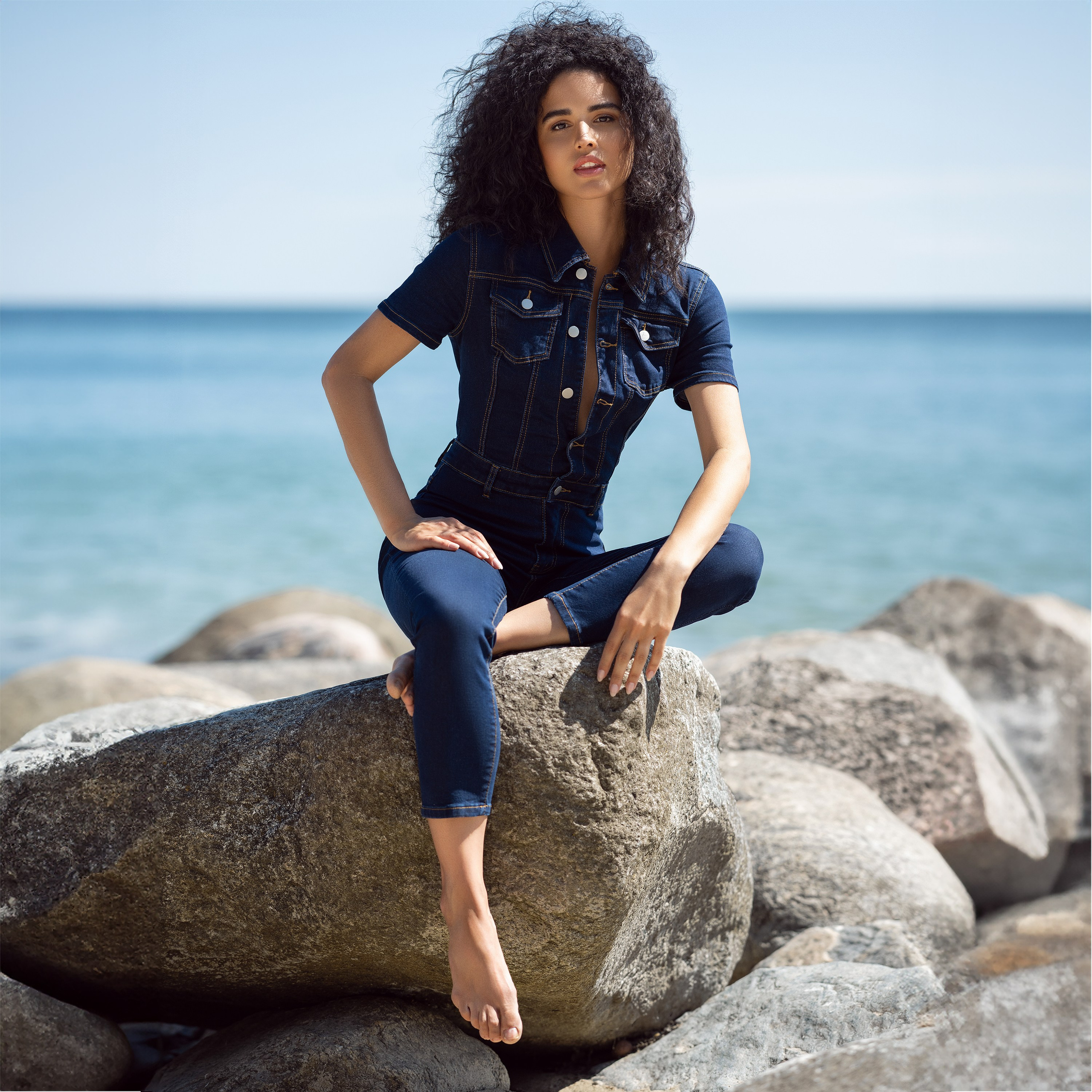 Photographer @matthias_holst Denim by GUESS Model Cassia