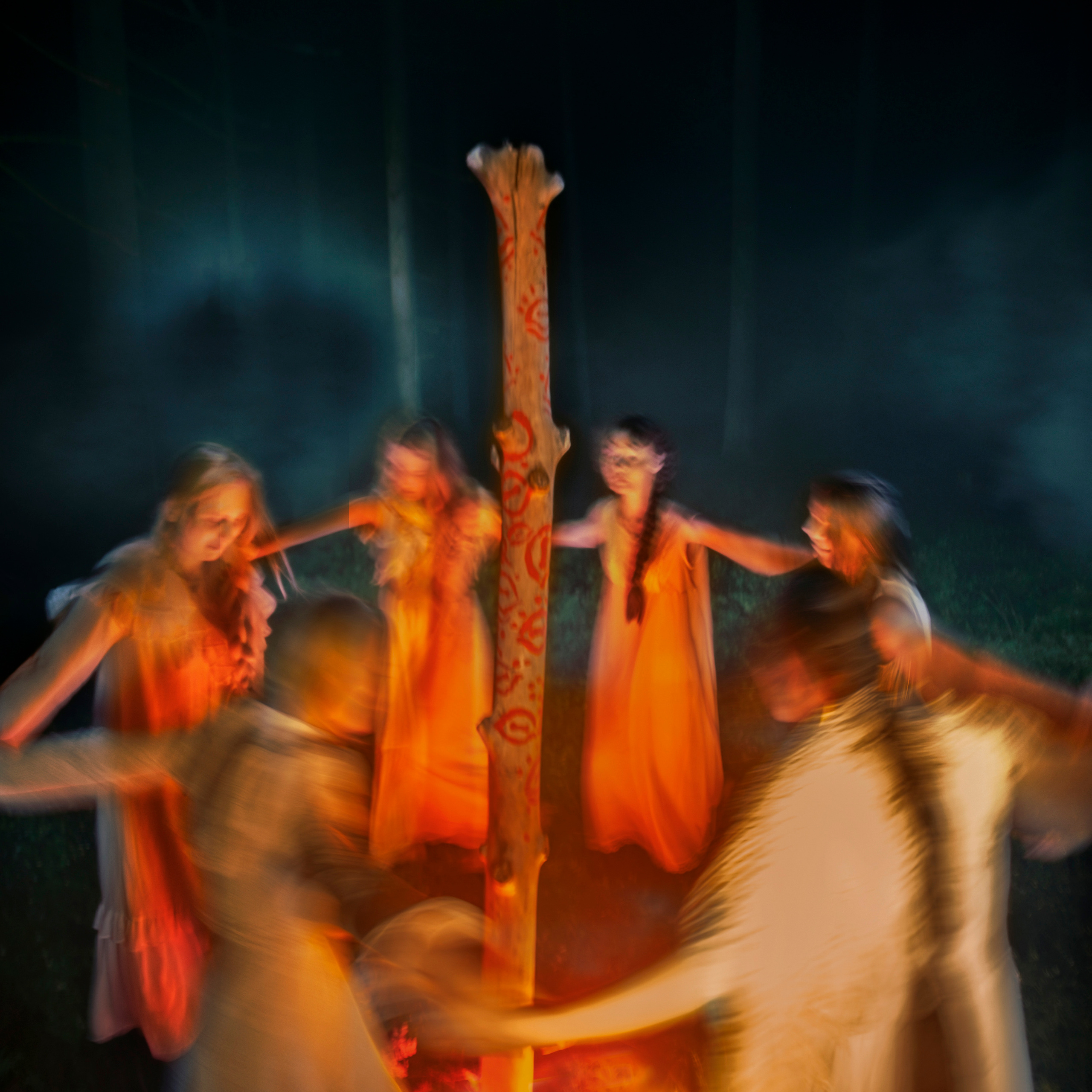 Инициация. DEVOCHKA IZ 90S