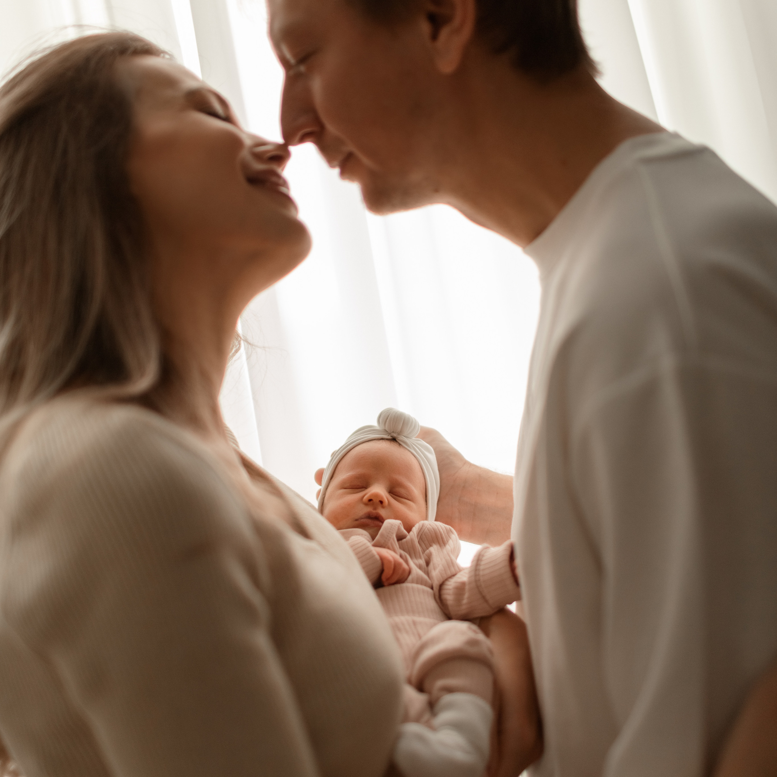 Александр Анастасия Артём и Арина