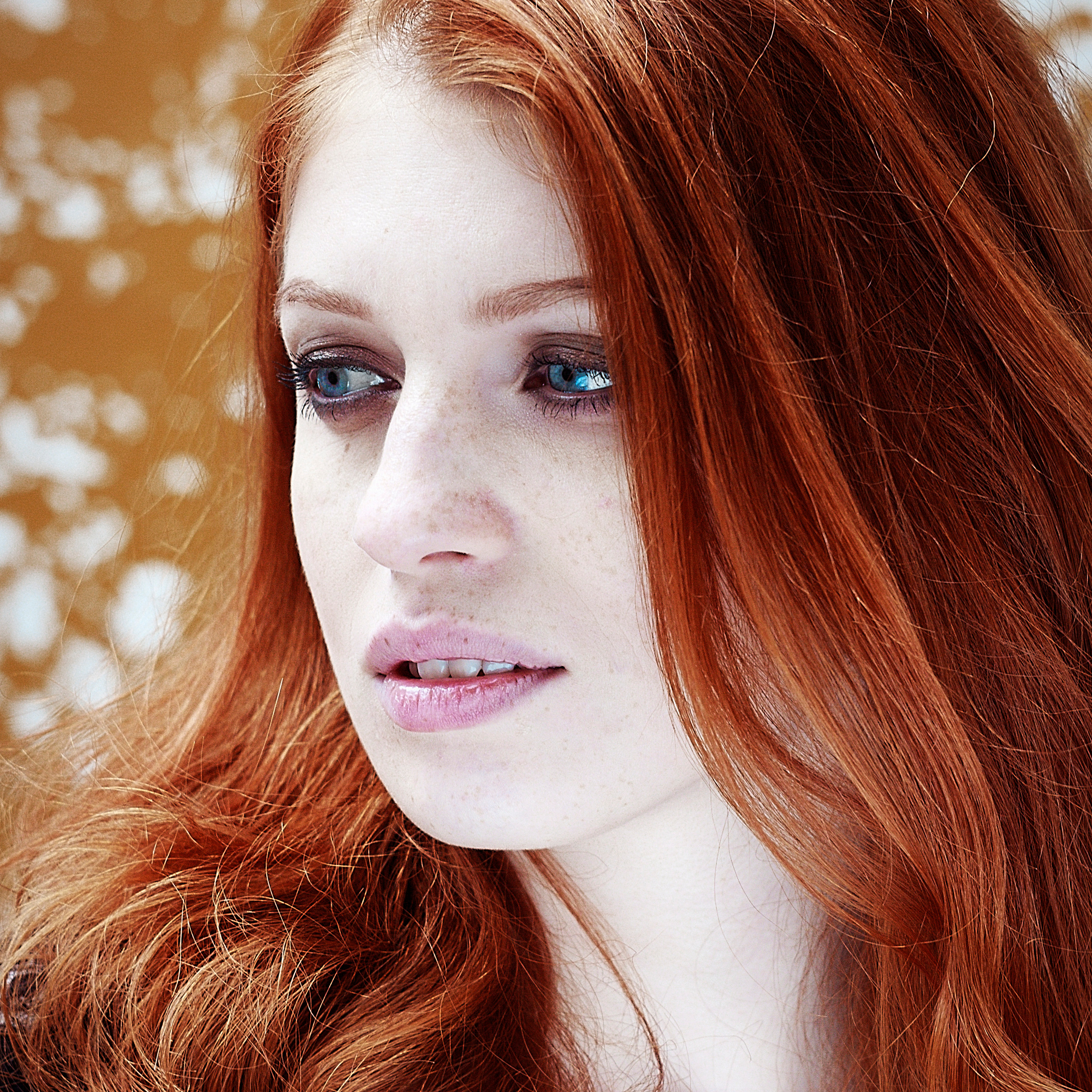 Valentina. • Blue Feather • фотография, графический дизайн, Комсомольск-на-Амуре