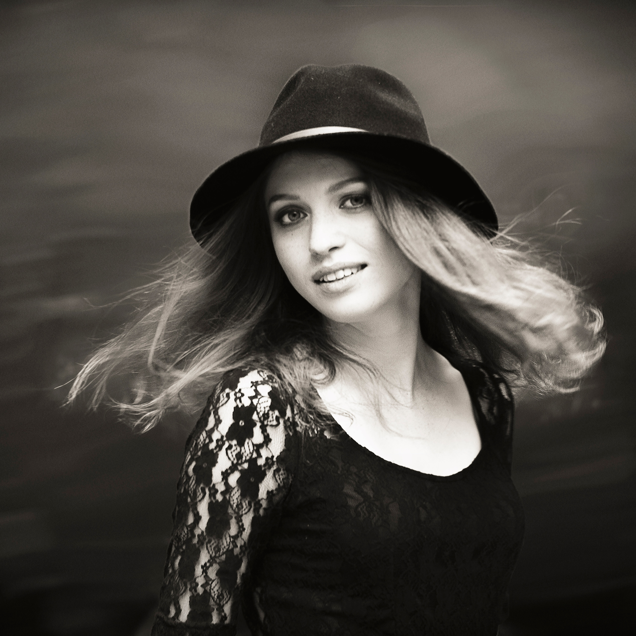 Valentina. • Blue Feather • фотография, графический дизайн, Комсомольск-на-Амуре