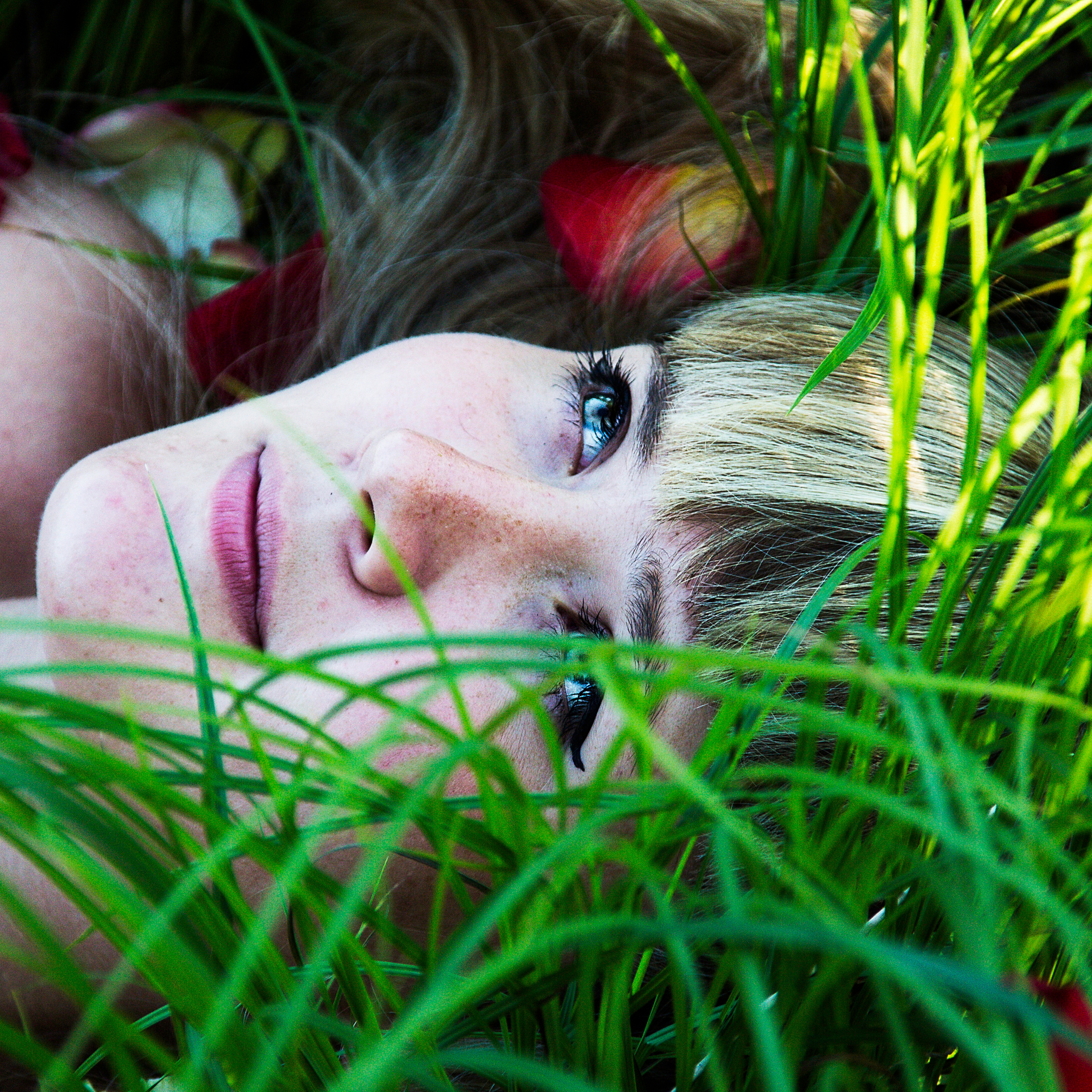 Nataly. • Blue Feather • фотография, графический дизайн, Комсомольск-на-Амуре