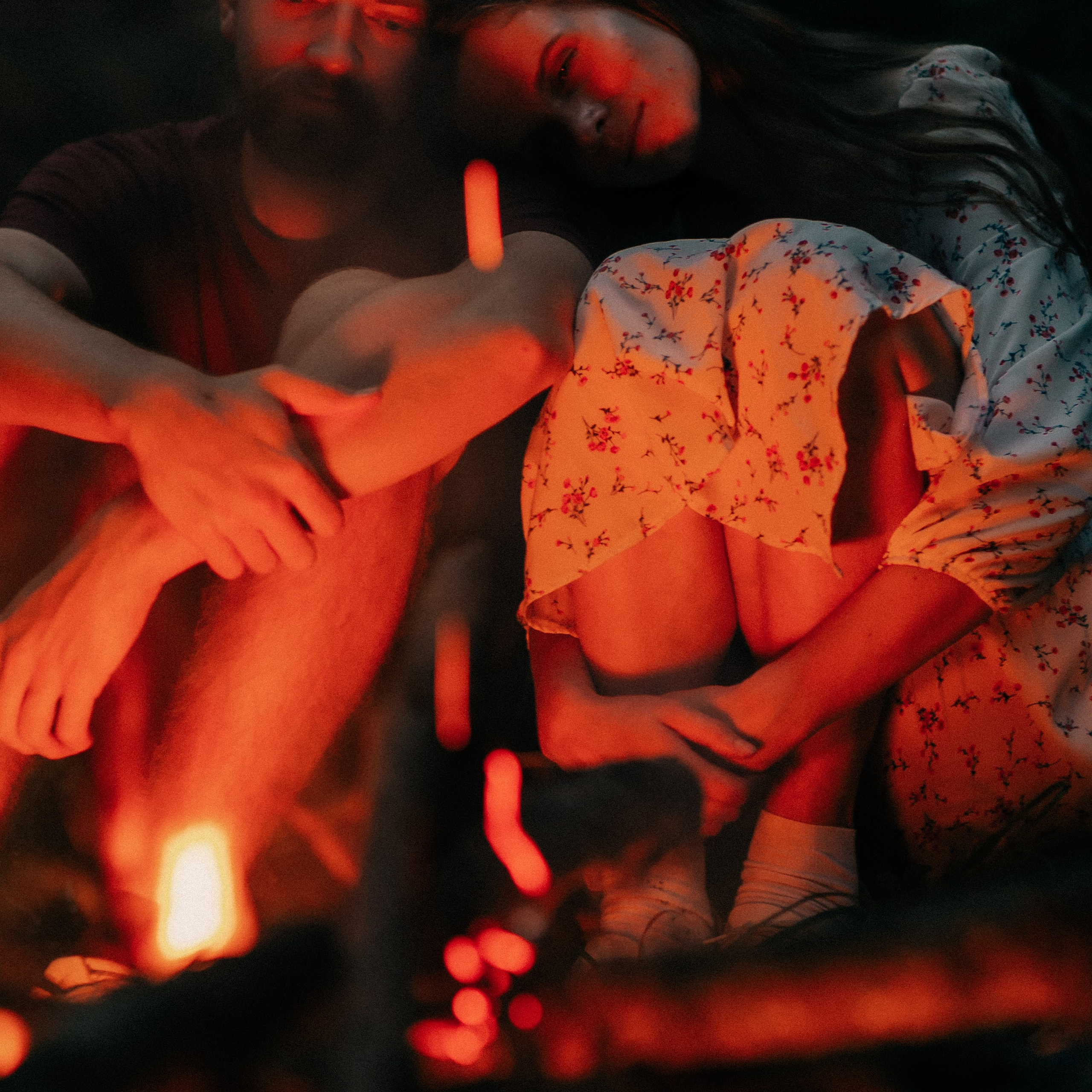 Атмосферная съемка Маши и Лёши в лесу наедине с природой