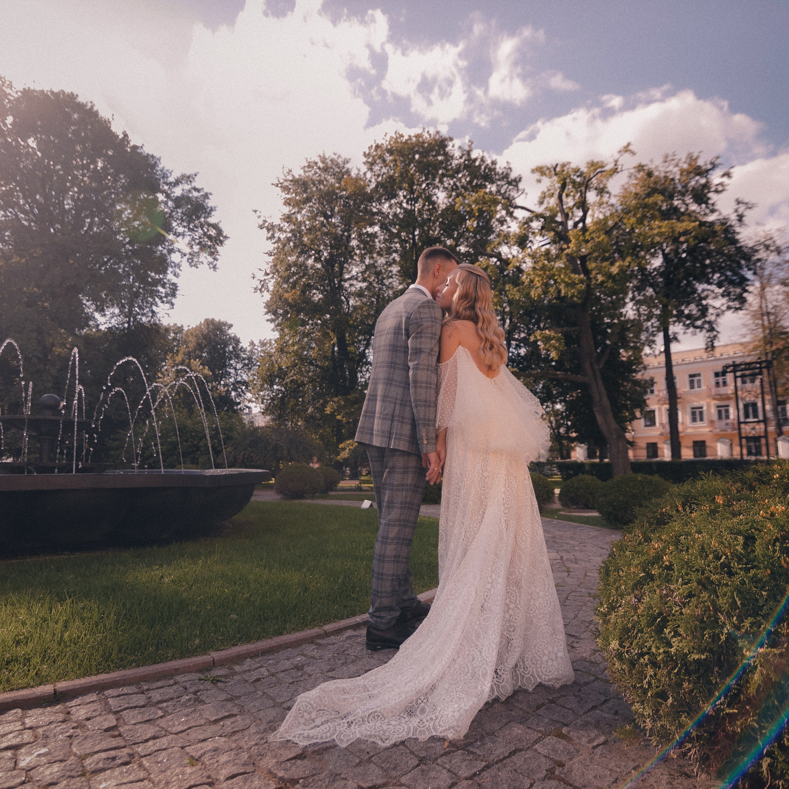 Август. Жара. Влюбленные.