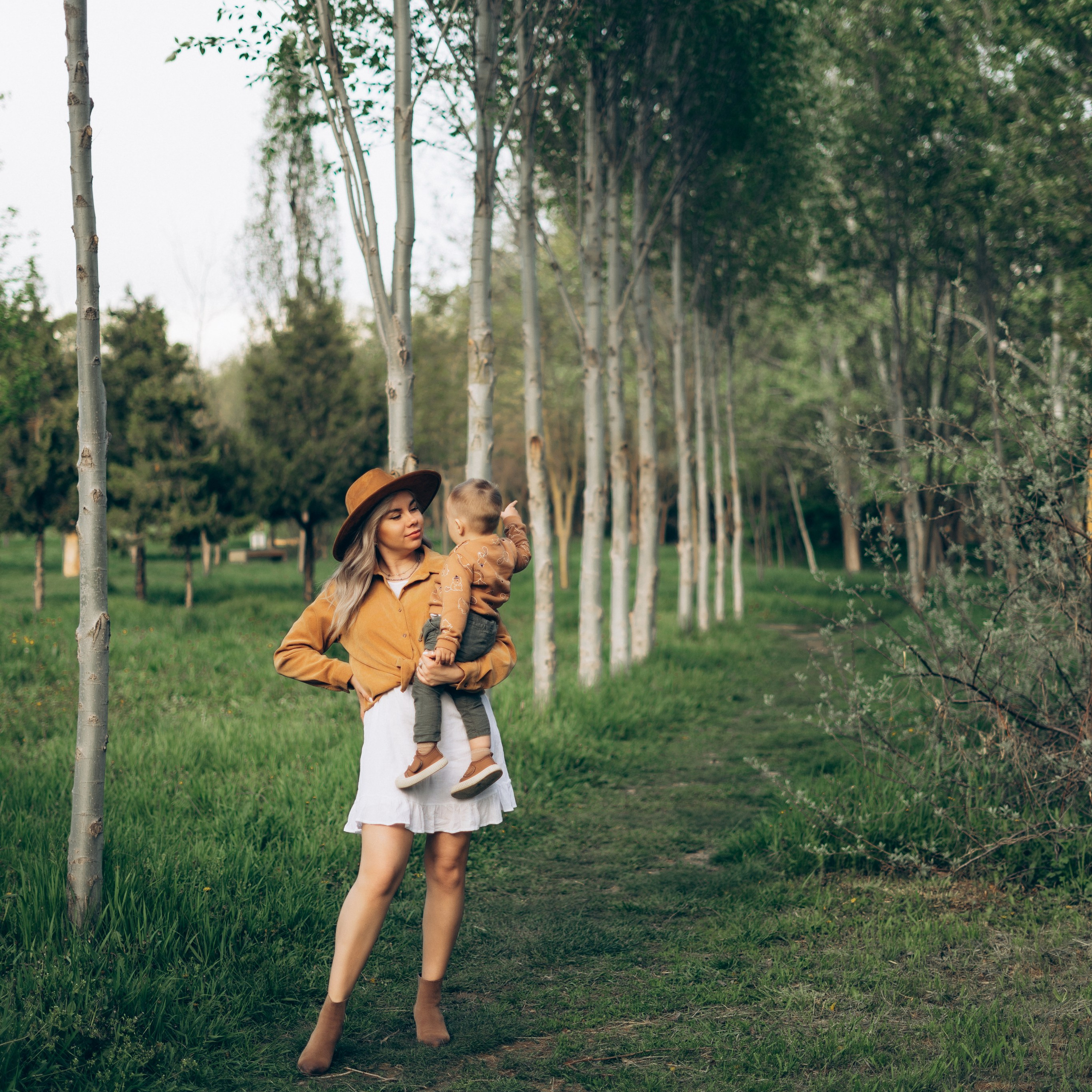 Прогулка в саду