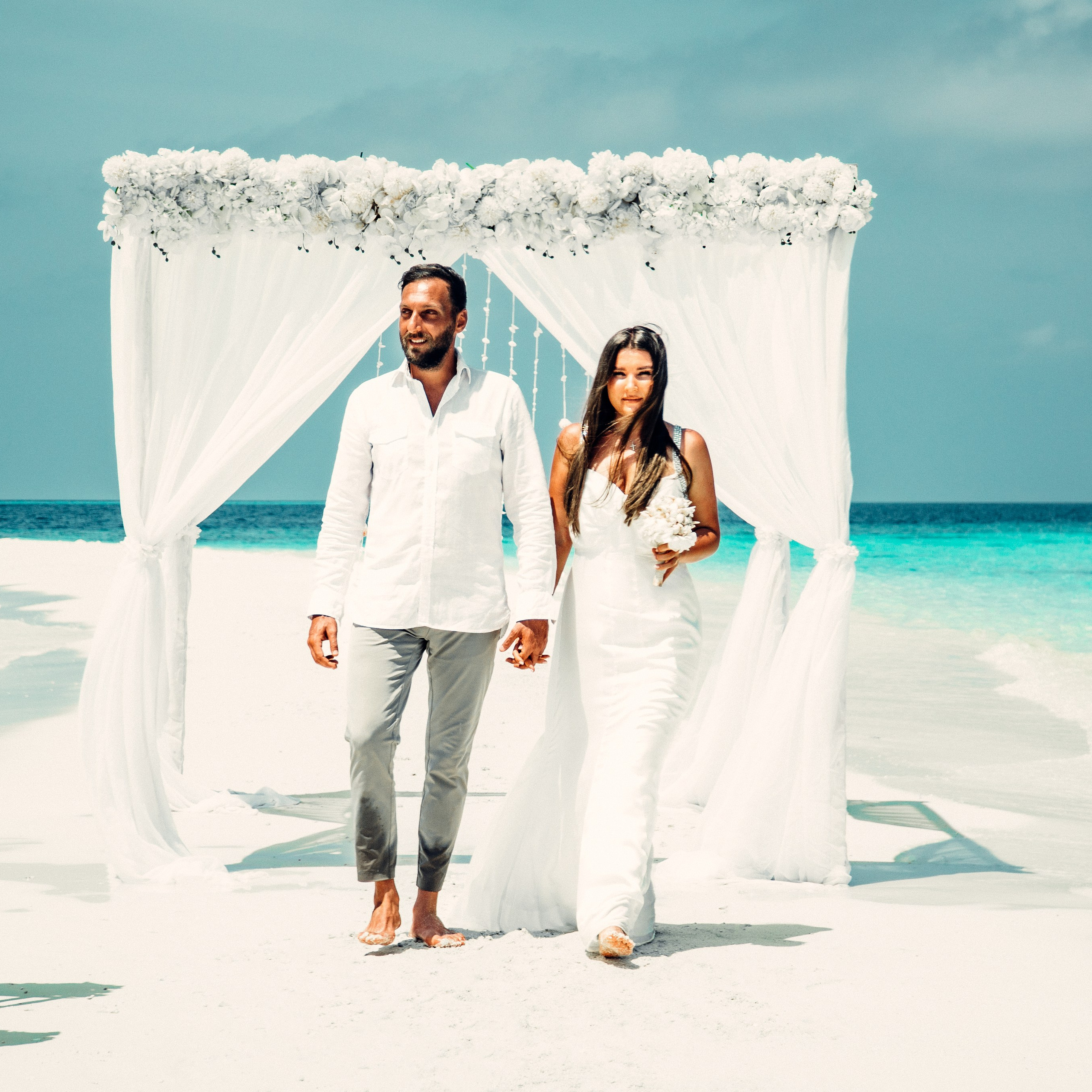 Свадебные церемонии, а так же фото и видео съемки на Мальдивах