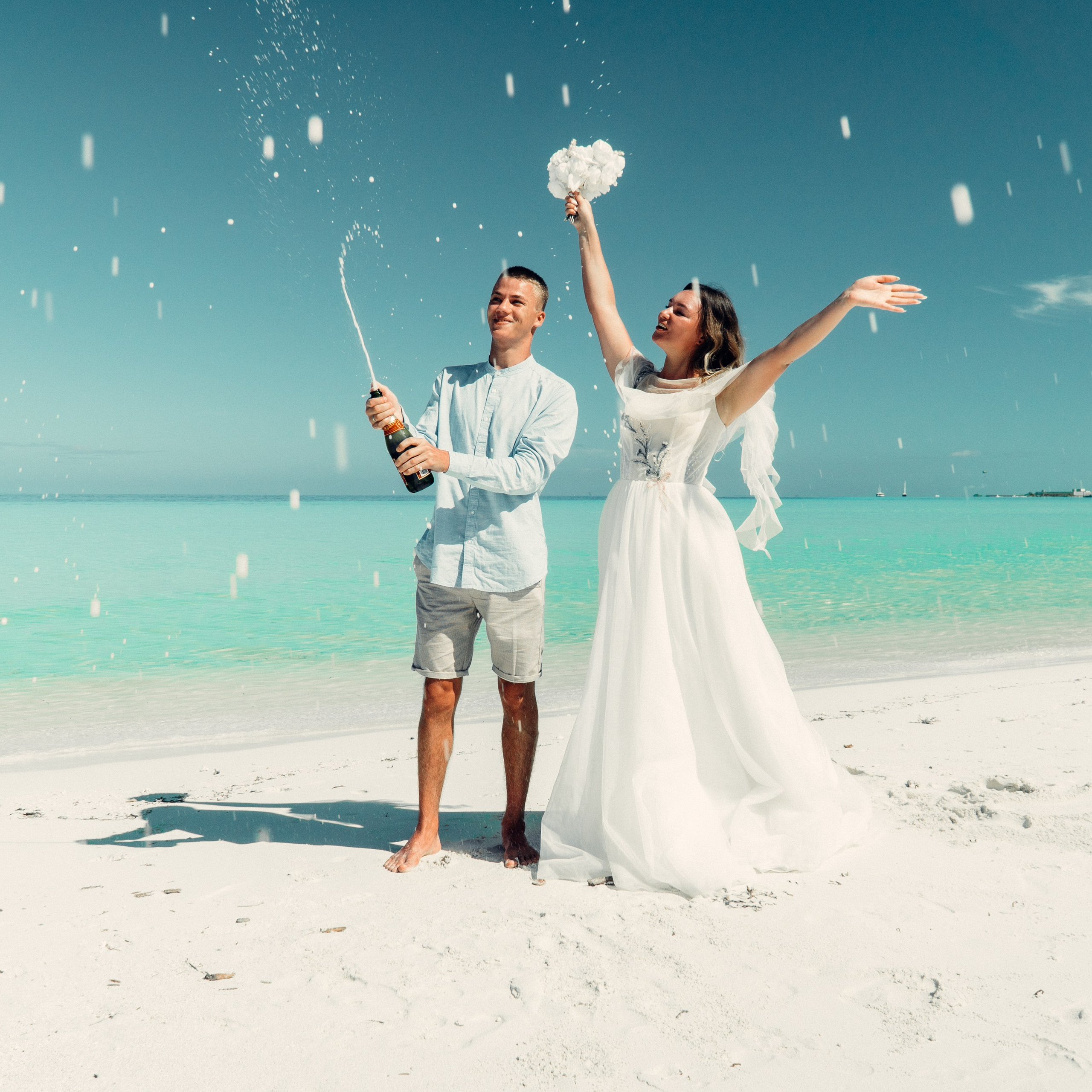 Свадебные церемонии, а так же фото и видео съемки на Мальдивах