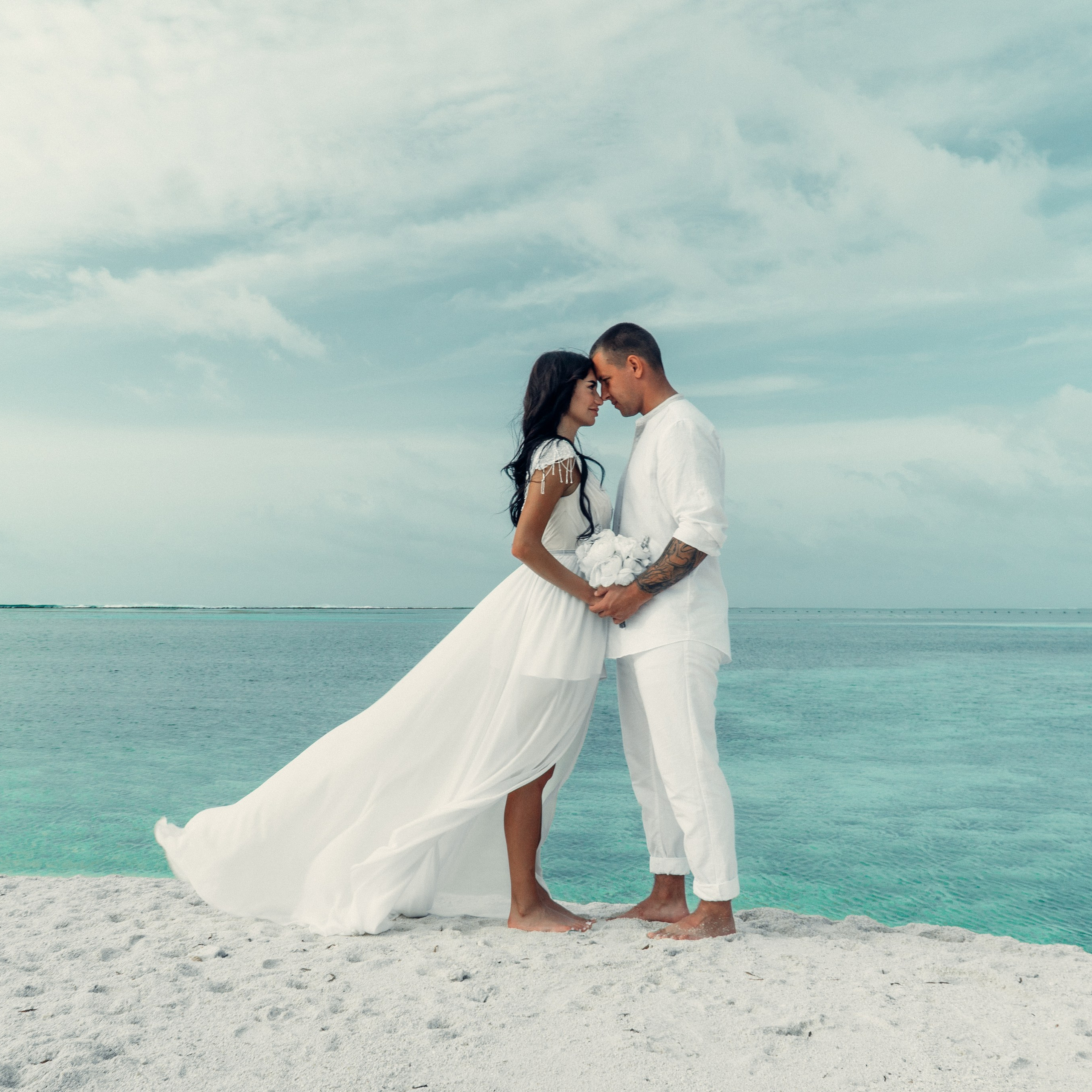 Свадебные церемонии, а так же фото и видео съемки на Мальдивах