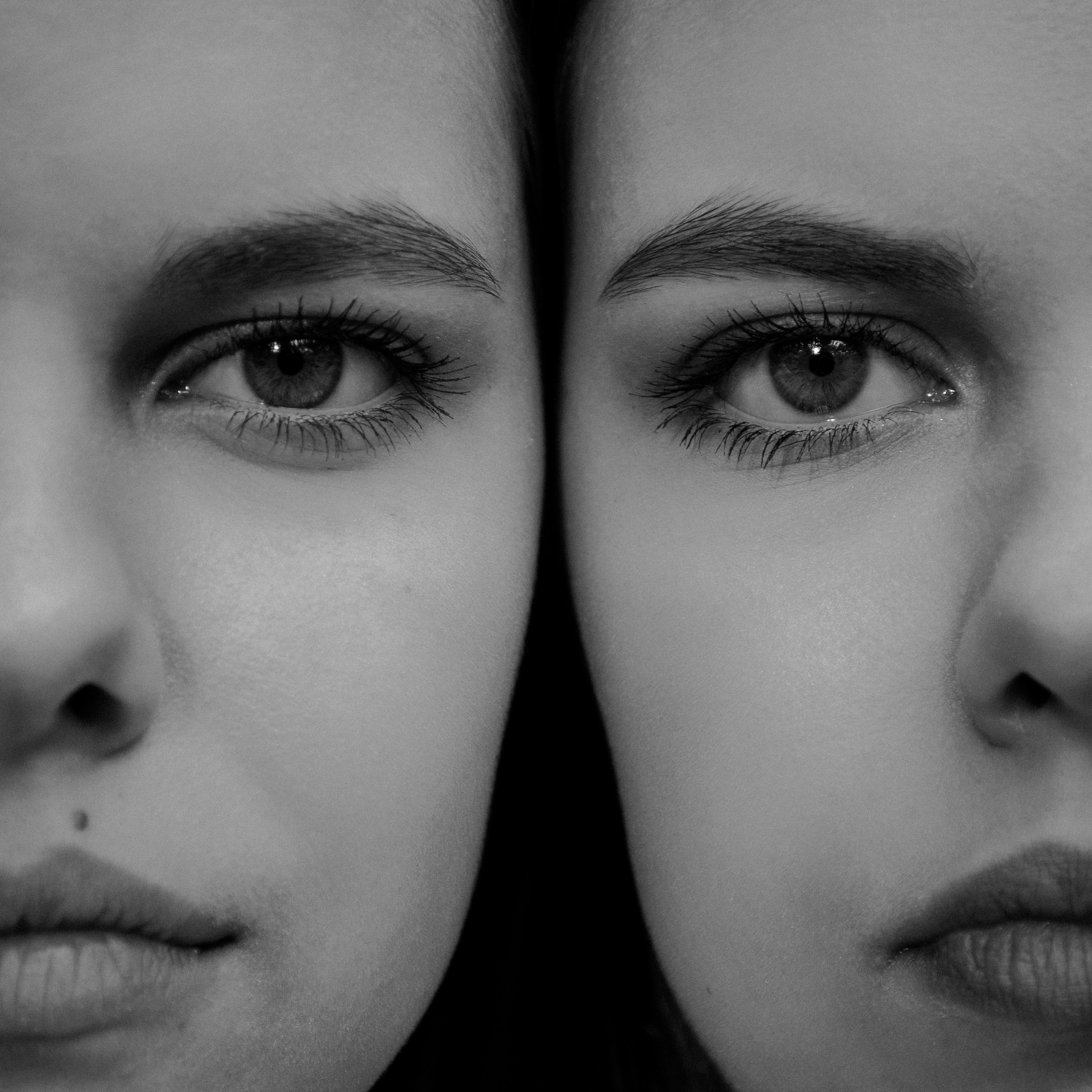 Сестры Анна и&nbsp;Яна