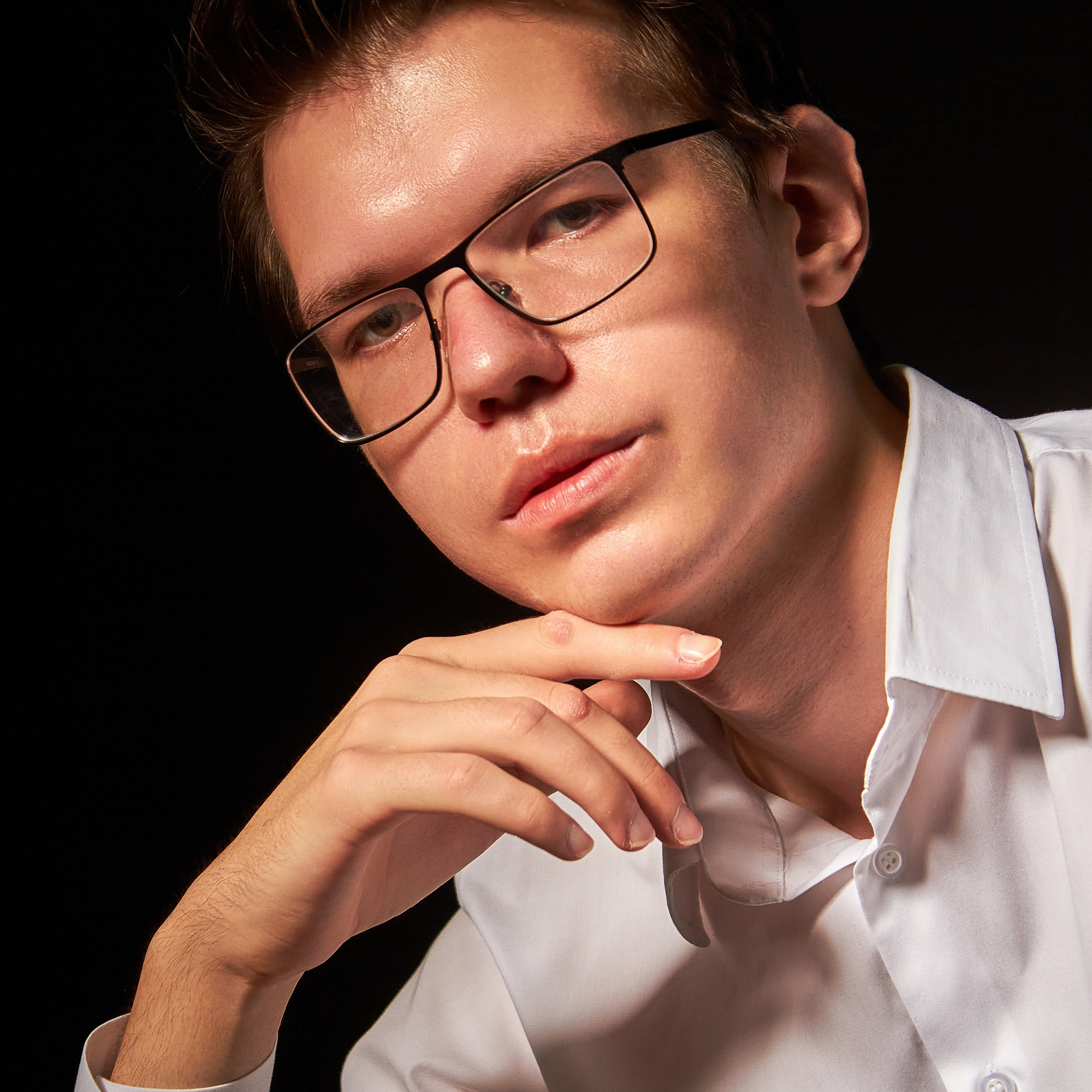 Глухов Роман