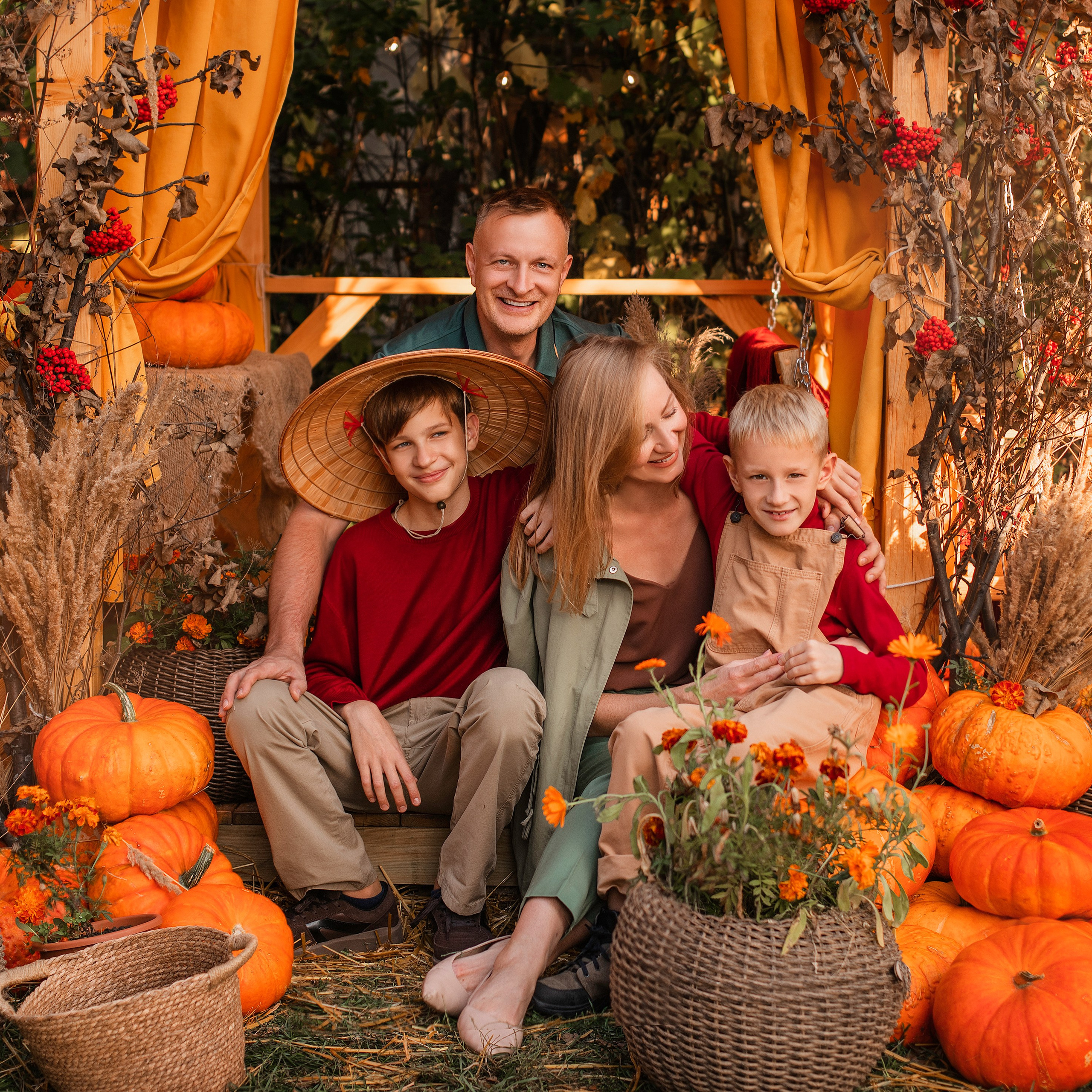 Семейная съёмка в локации «Фото-дача»