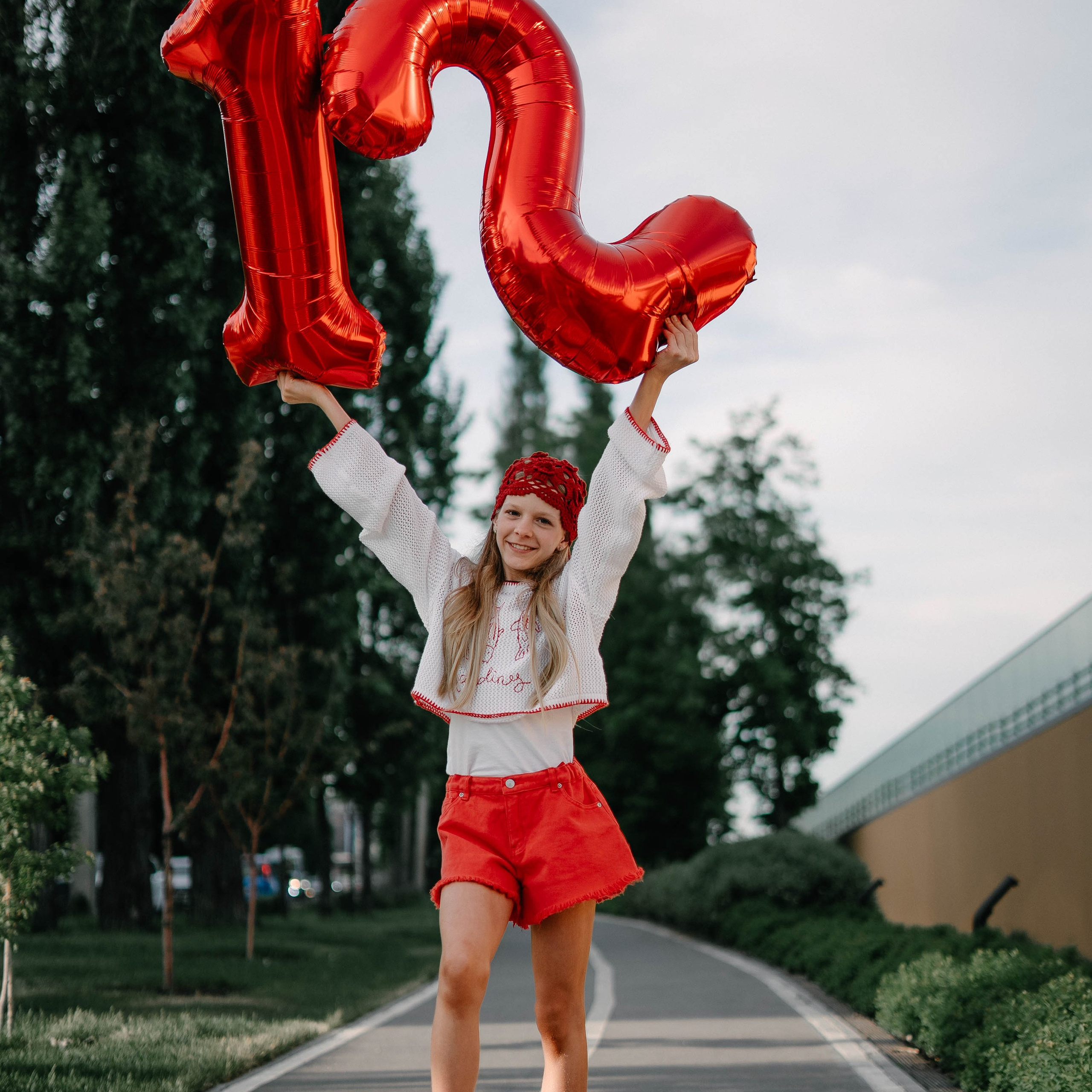 Алине 12 лет