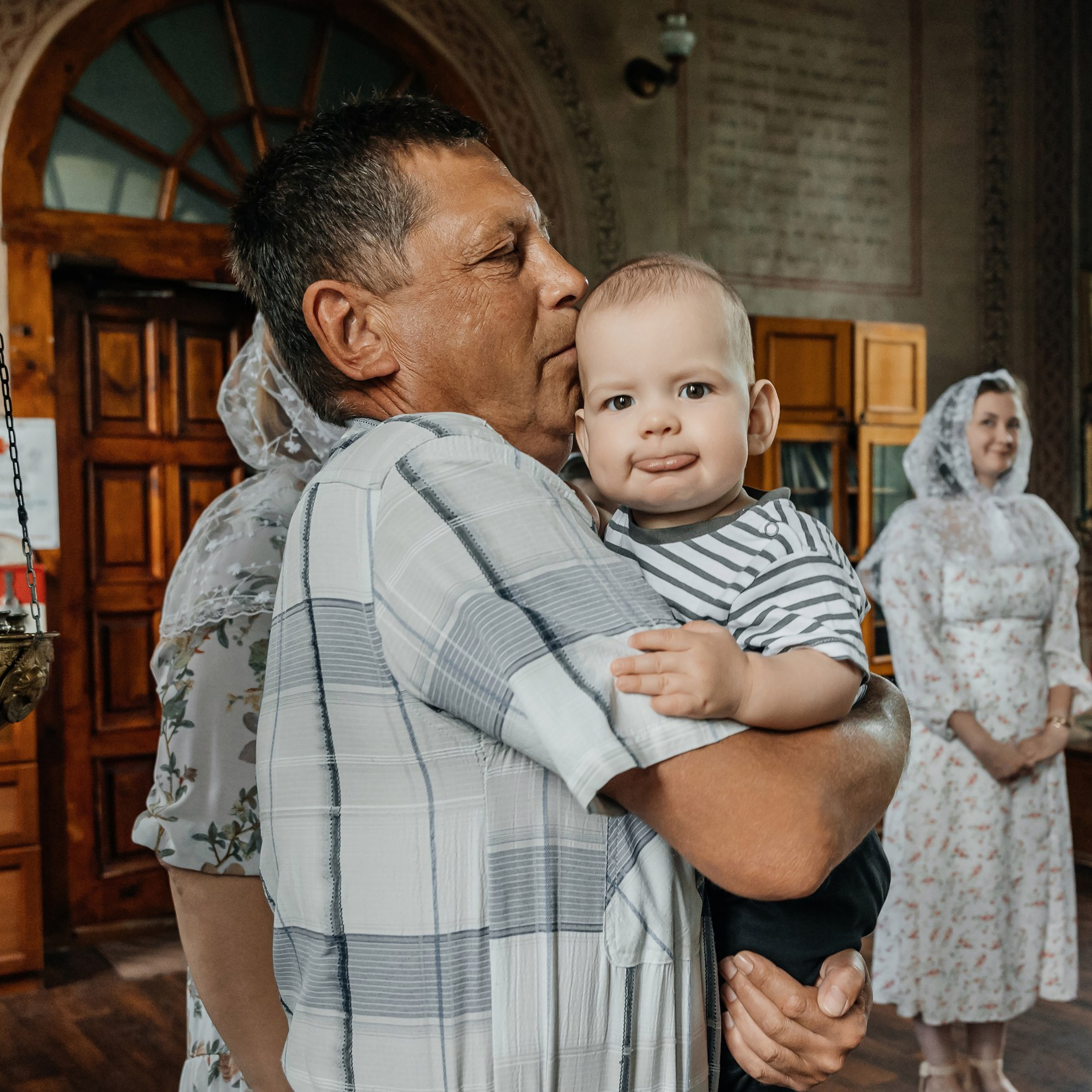 КРЕЩЕНИЕ ЛЕОН