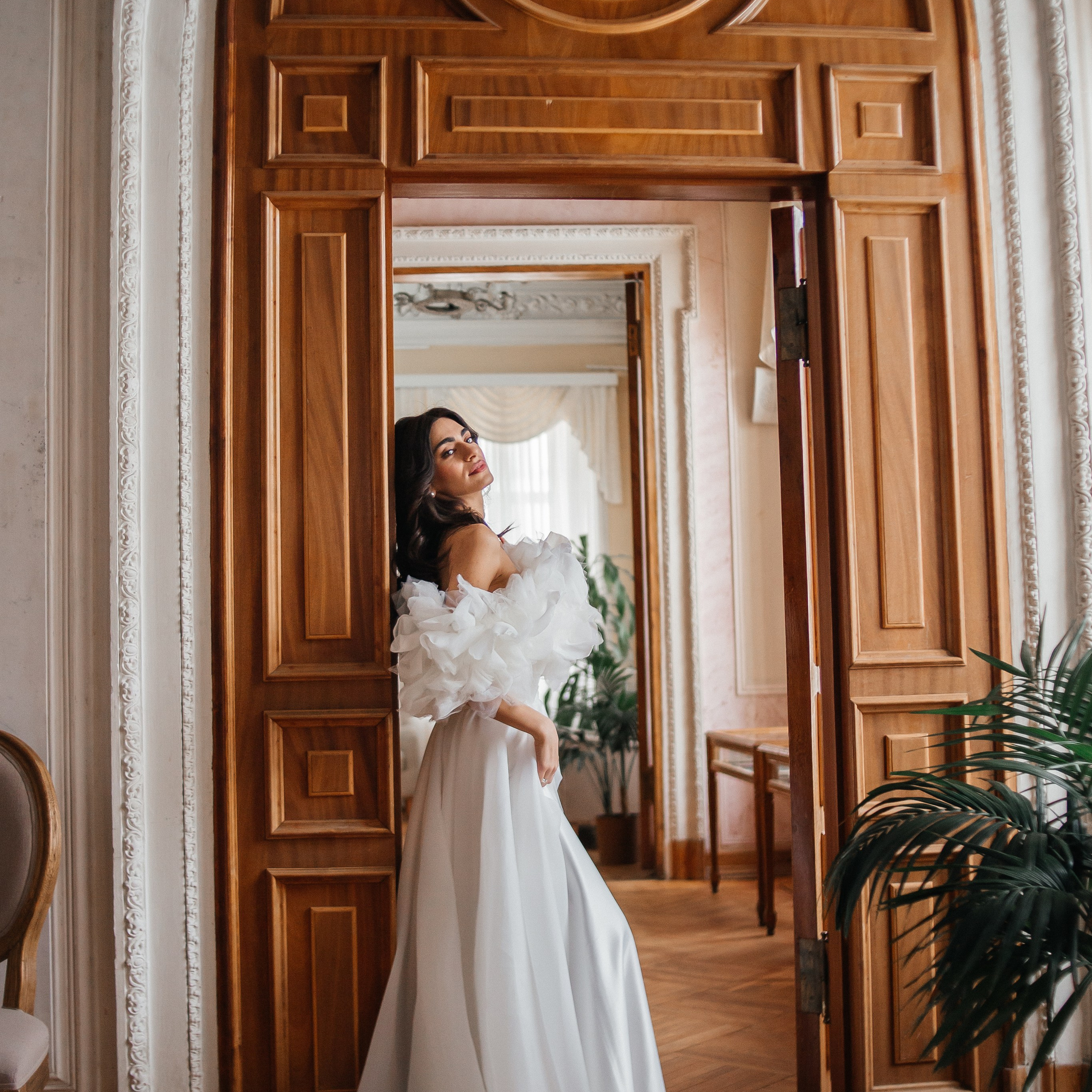 Свадебное lovestory в Пушкинской библиотеке. Фотограф в Москве