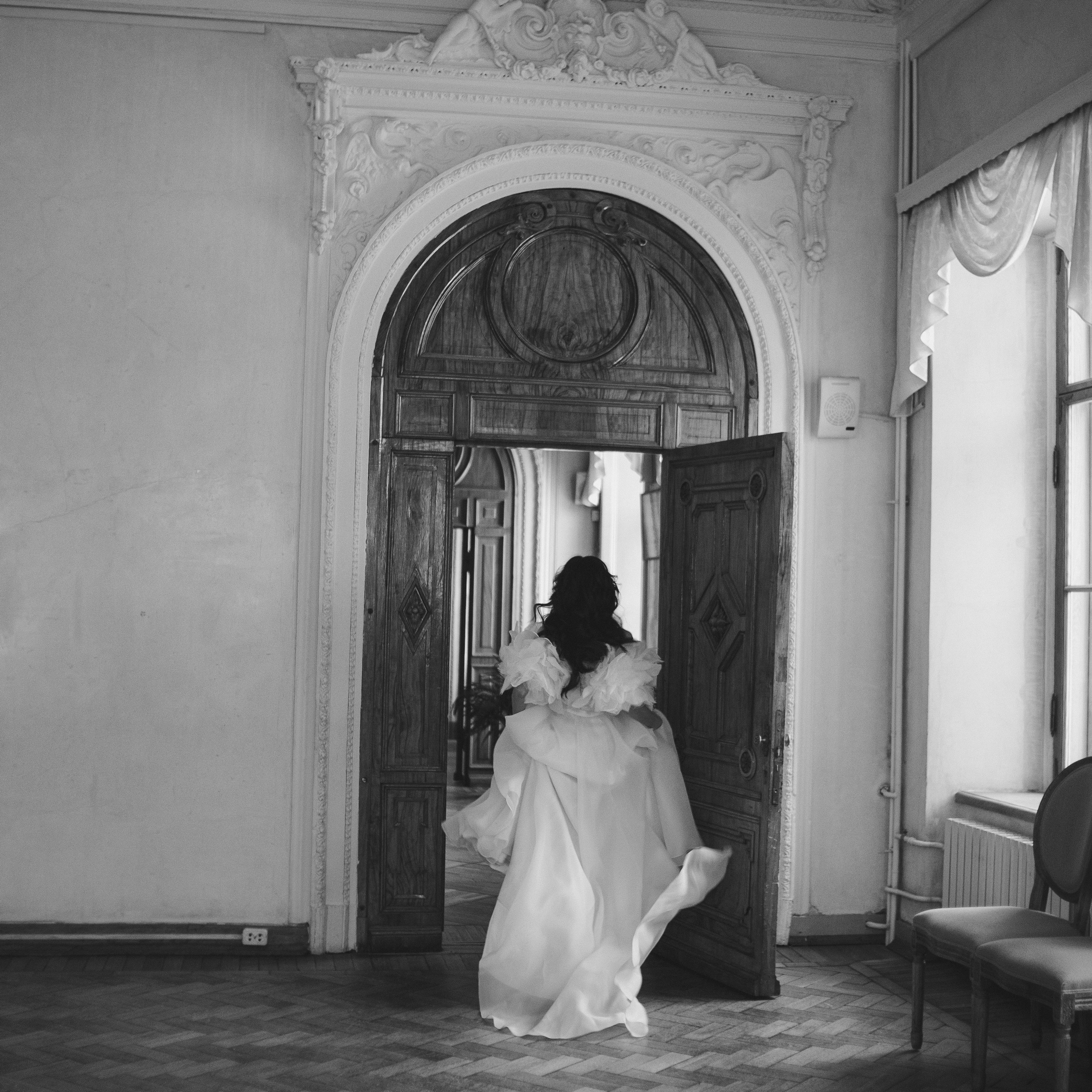 Свадебное lovestory в Пушкинской библиотеке. Фотограф в Москве