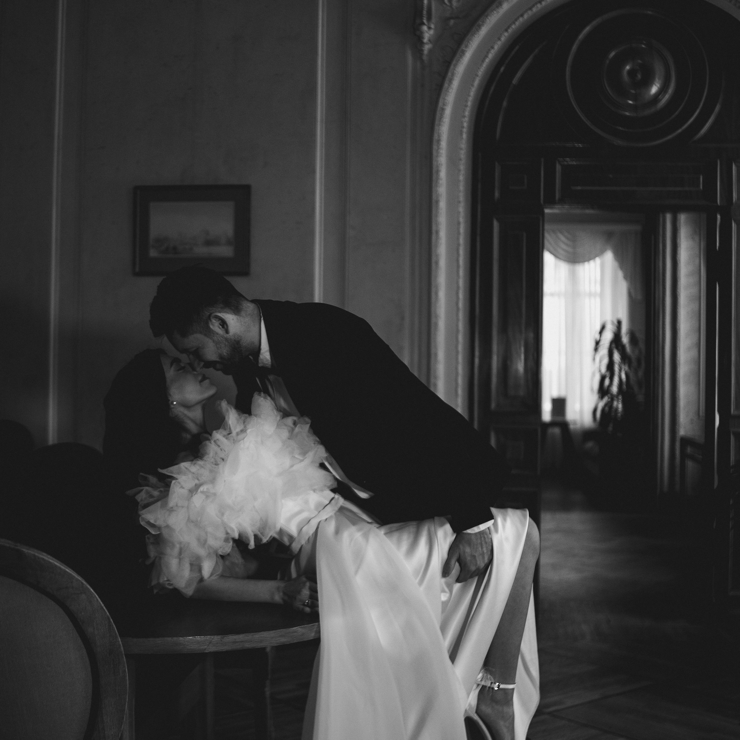 Свадебное lovestory в Пушкинской библиотеке. Фотограф в Москве