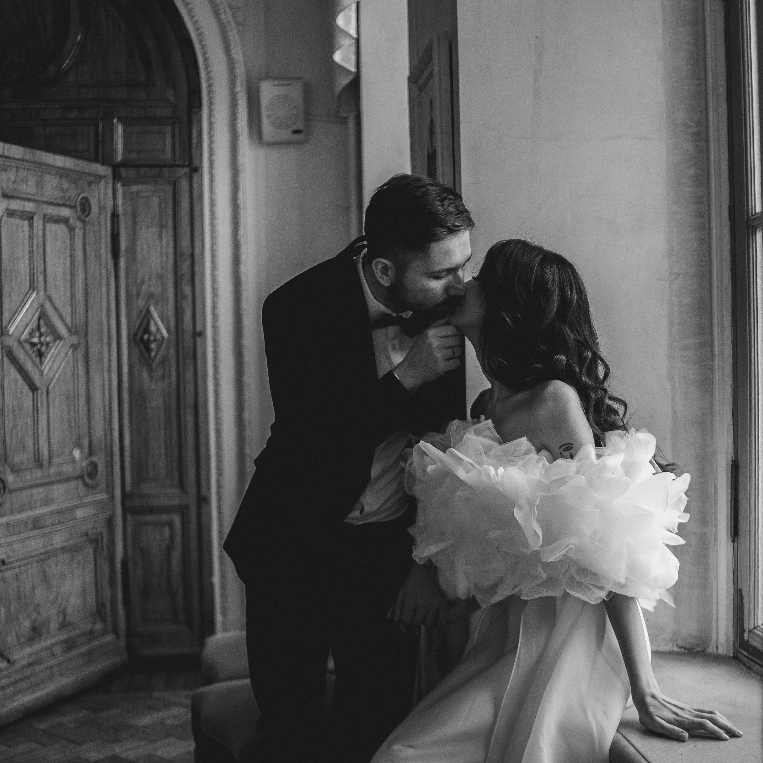 Свадебное lovestory в Пушкинской библиотеке. Фотограф в Москве