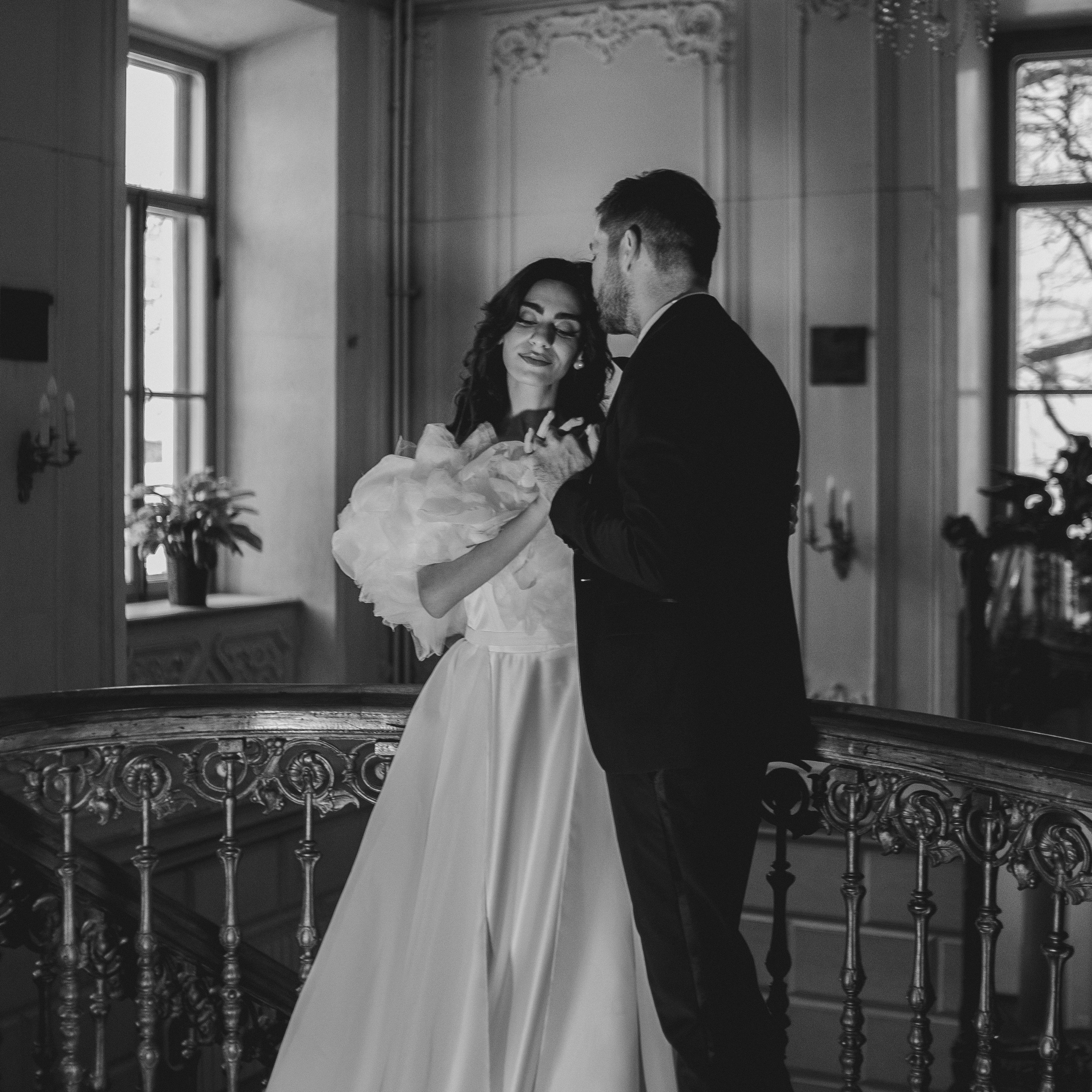 Свадебное lovestory в Пушкинской библиотеке. Фотограф в Москве