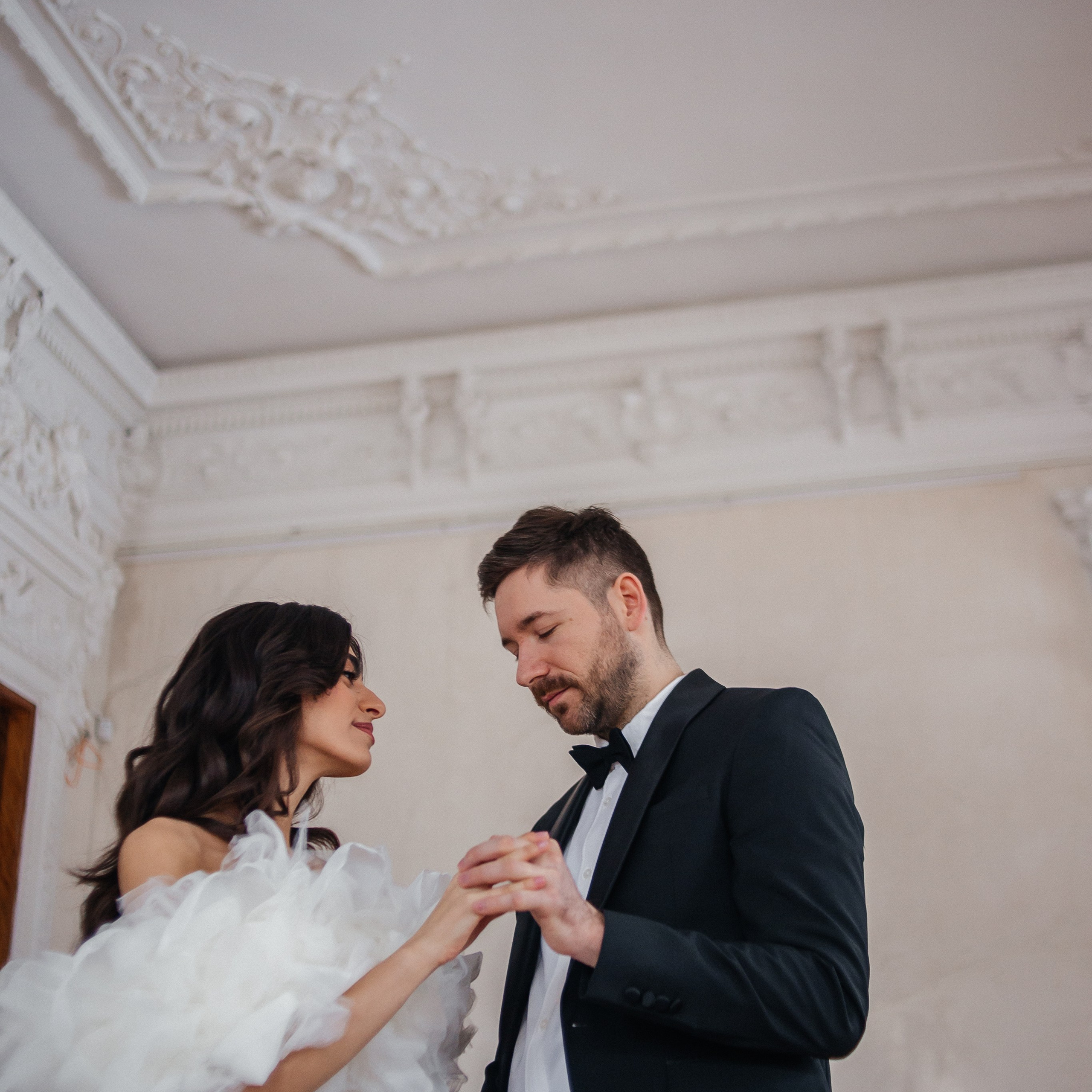 Свадебное lovestory в Пушкинской библиотеке. Фотограф в Москве