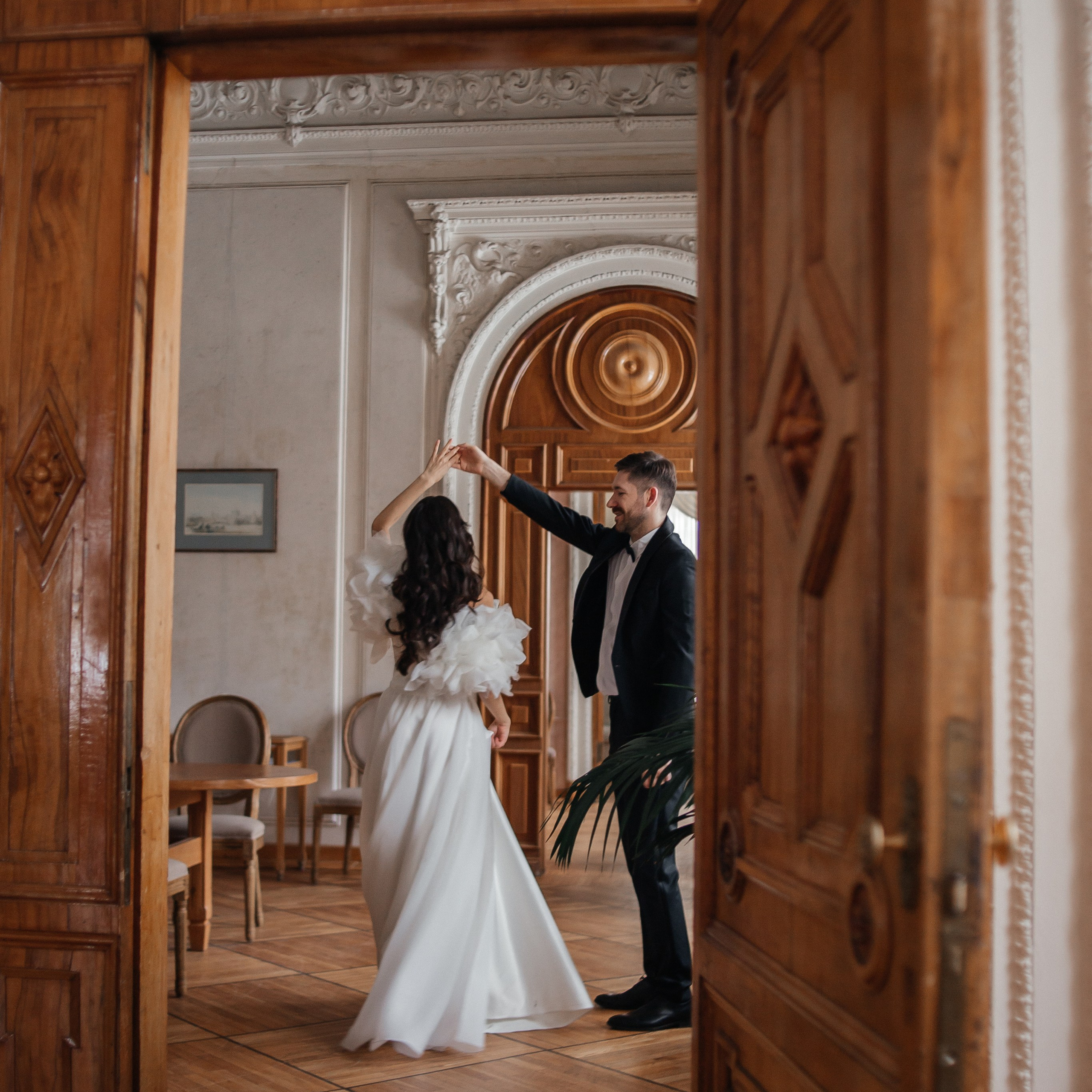 Свадебное lovestory в Пушкинской библиотеке. Фотограф в Москве