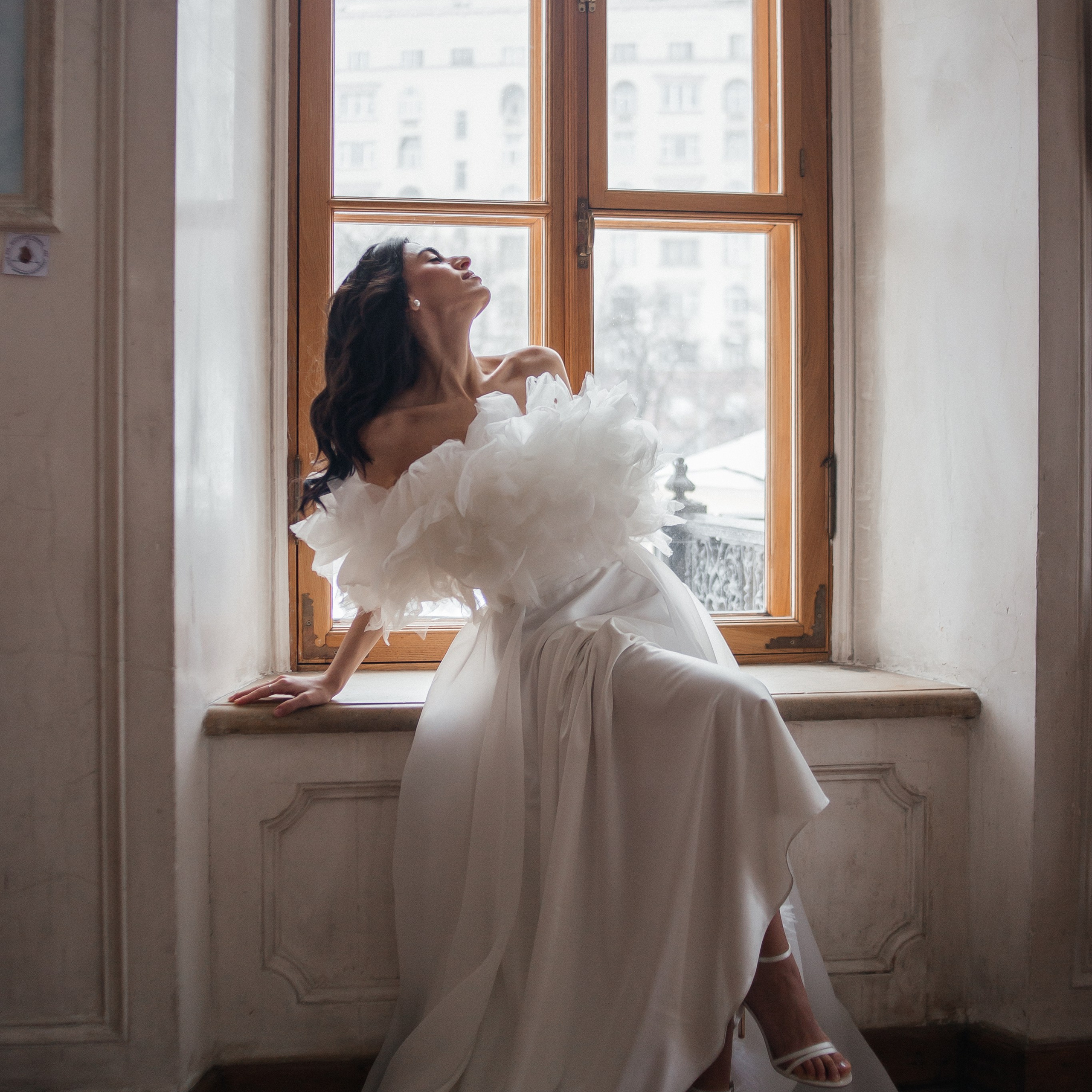 Свадебное lovestory в Пушкинской библиотеке. Фотограф в Москве