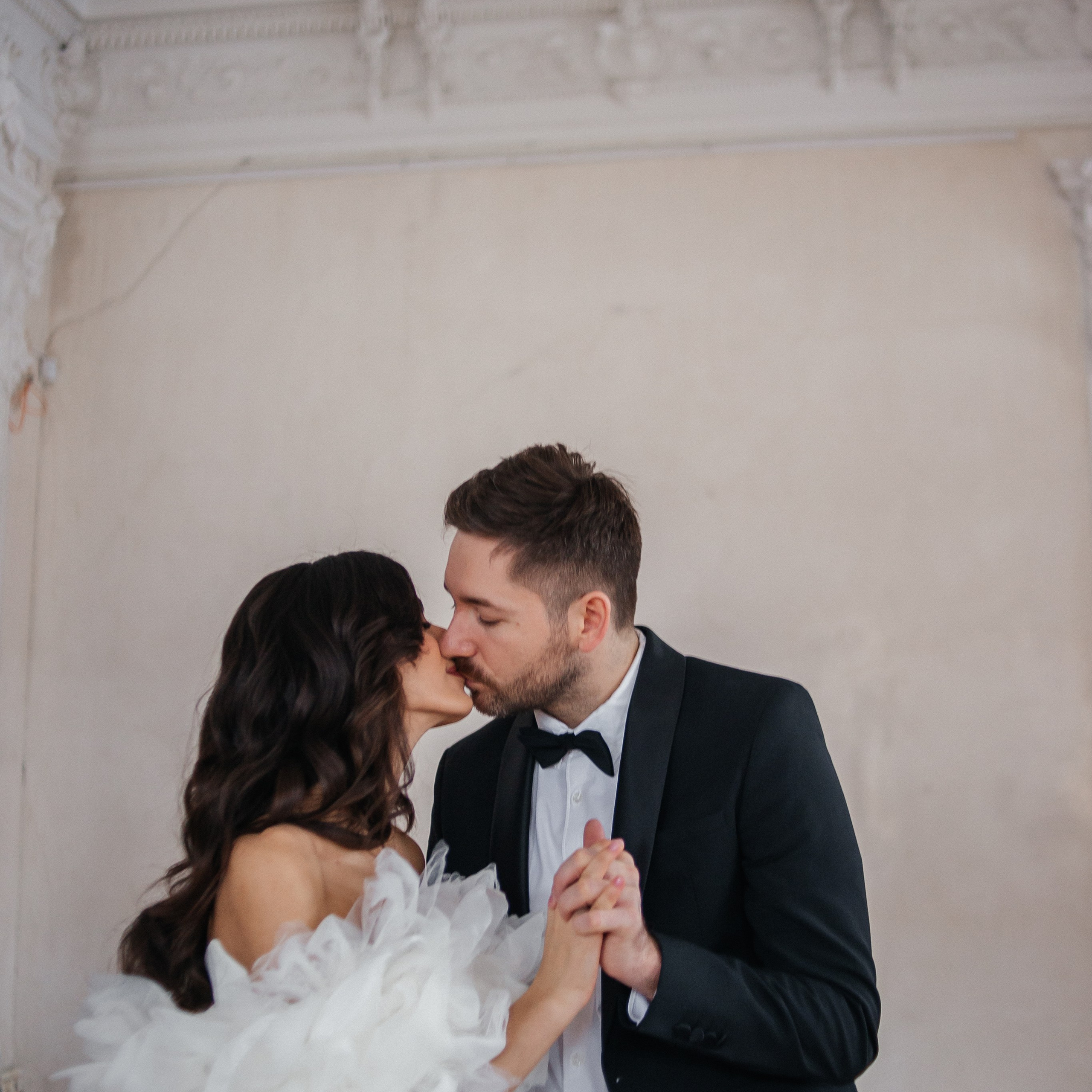 Свадебное lovestory в Пушкинской библиотеке. Фотограф в Москве