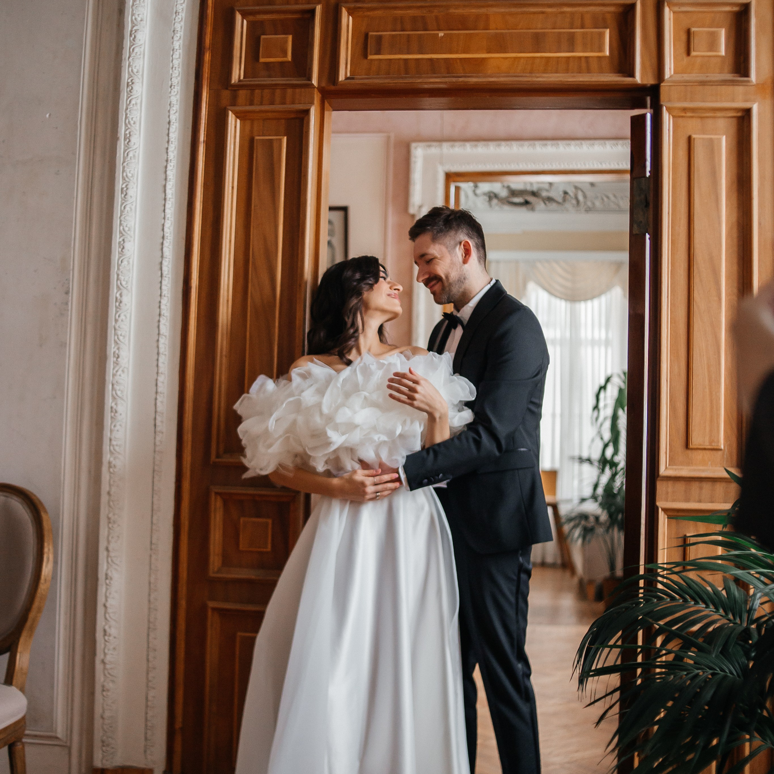 Свадебное lovestory в Пушкинской библиотеке. Фотограф в Москве