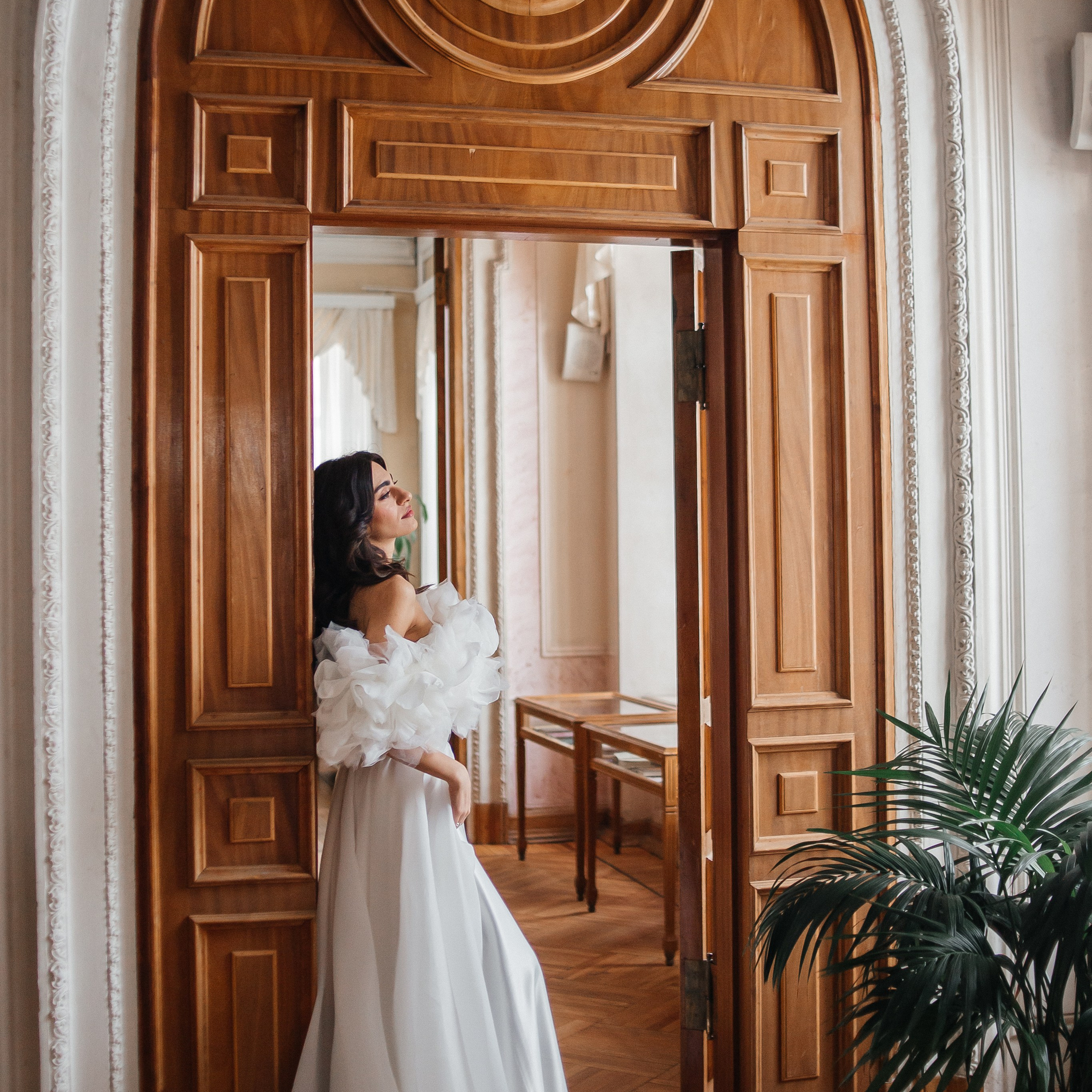 Свадебное lovestory в Пушкинской библиотеке. Фотограф в Москве