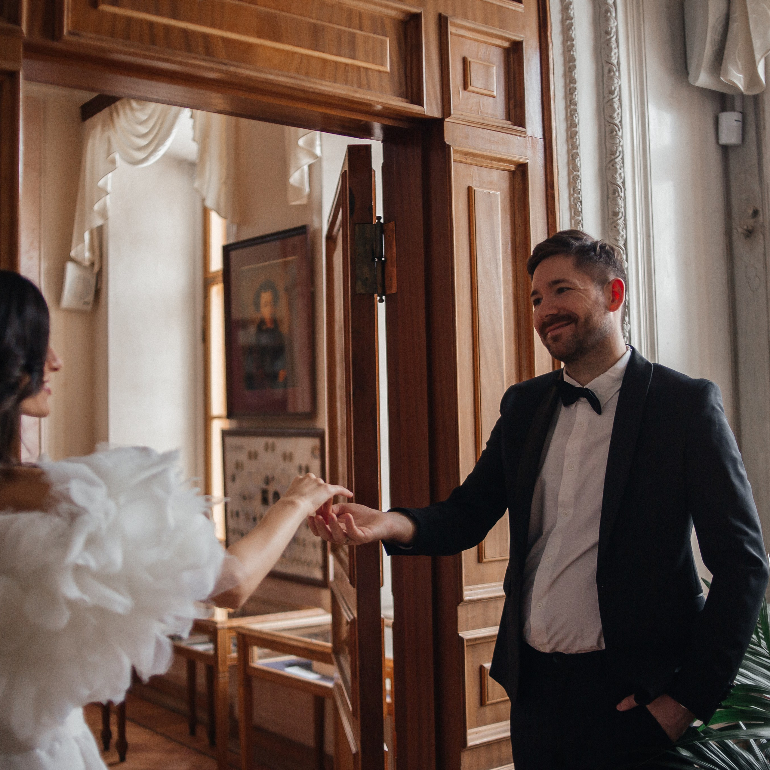 Свадебное lovestory в Пушкинской библиотеке. Фотограф в Москве