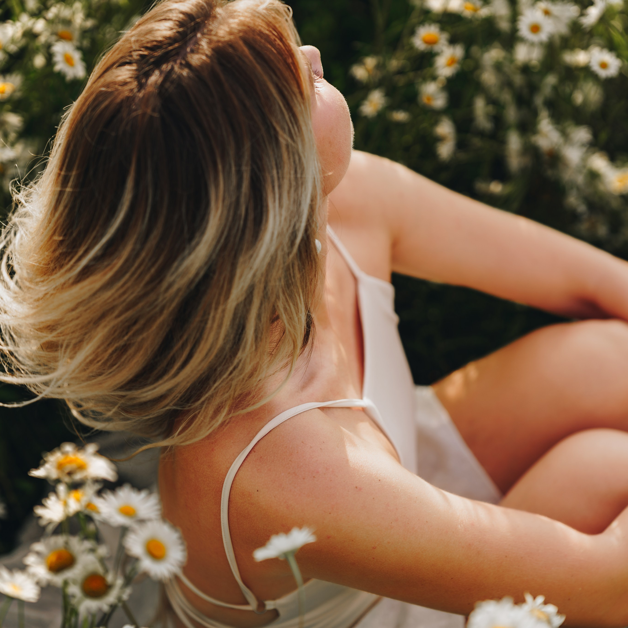 Елена, Богослово, ромашковое поле