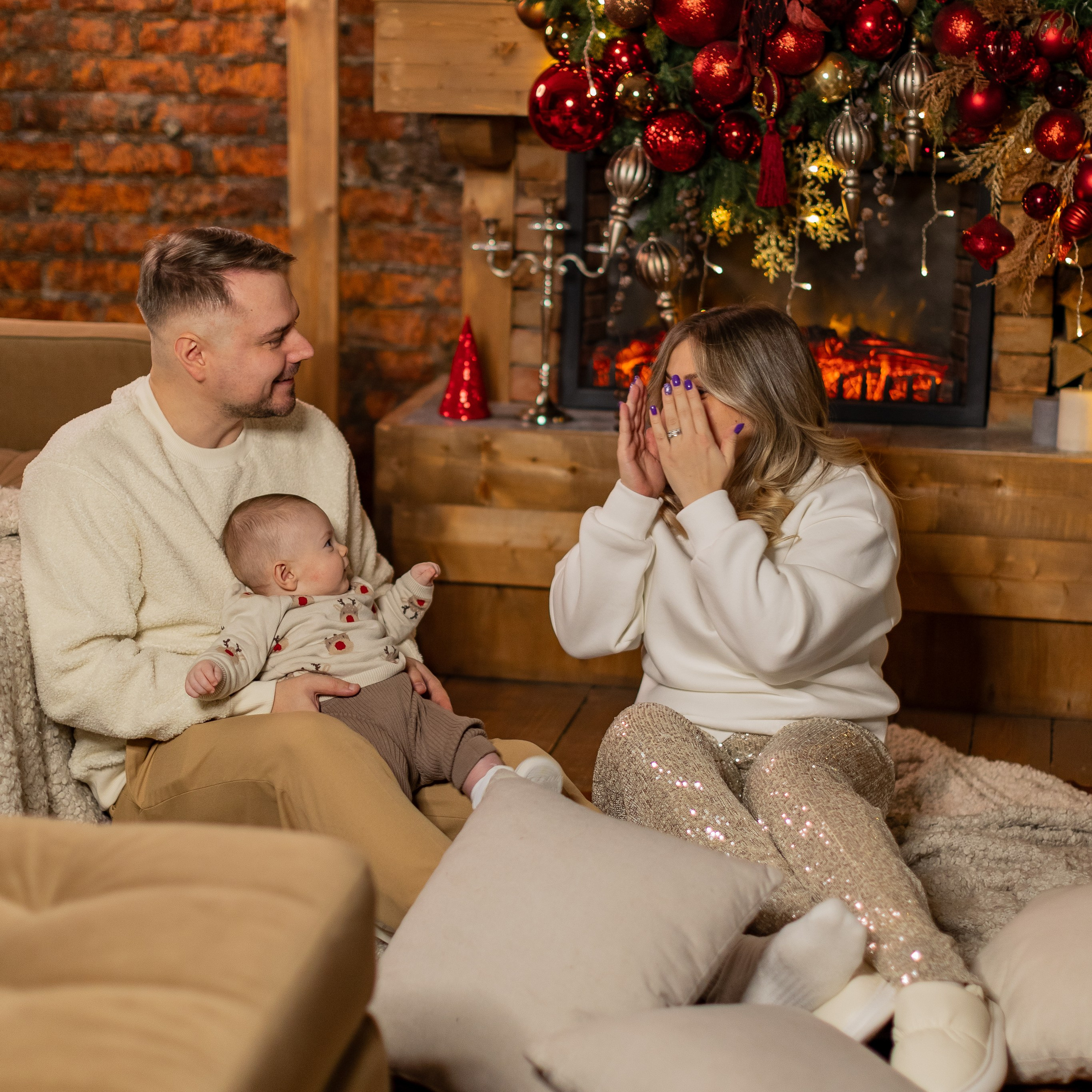 Рома с семьей, зал Оскар