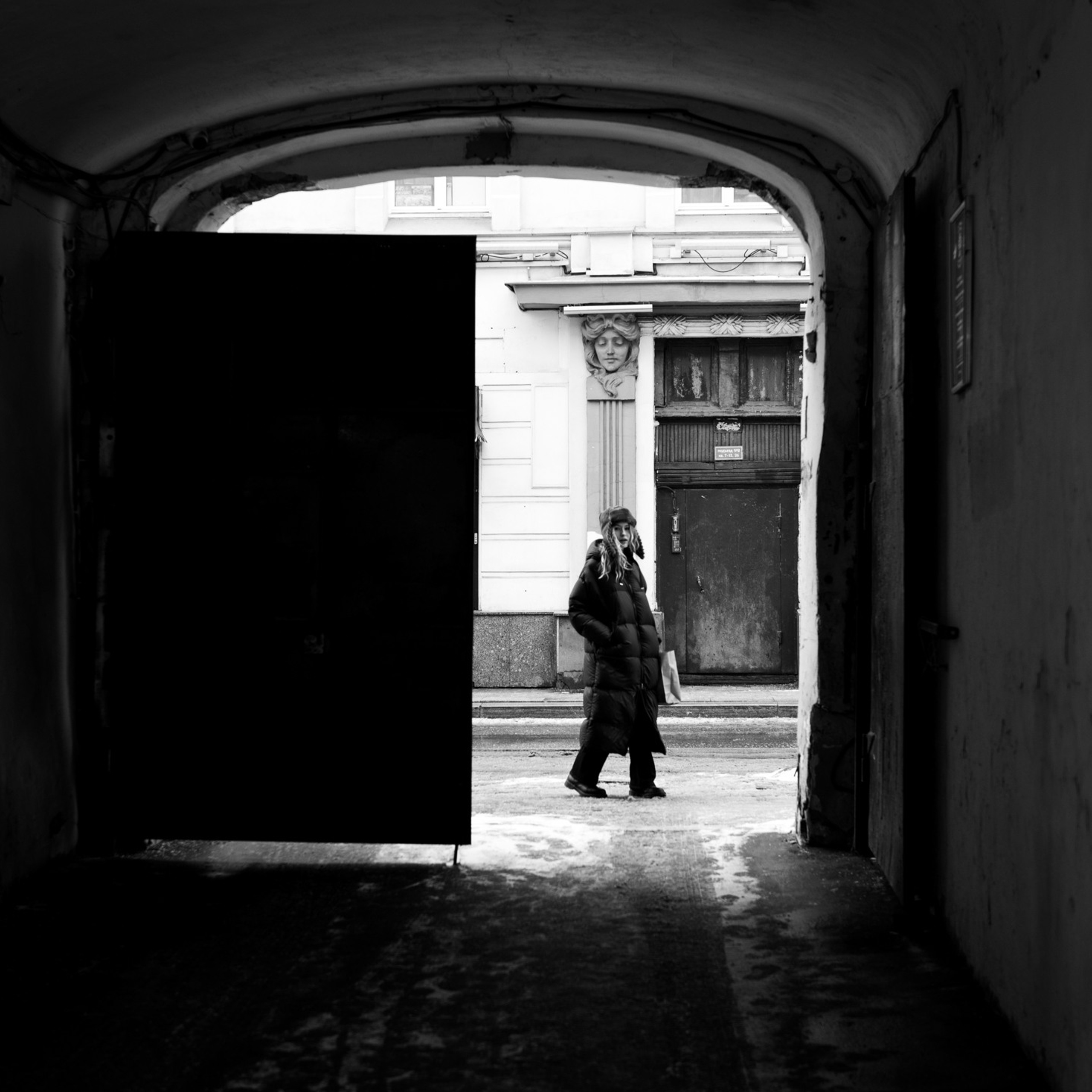 Из жизни московской арки