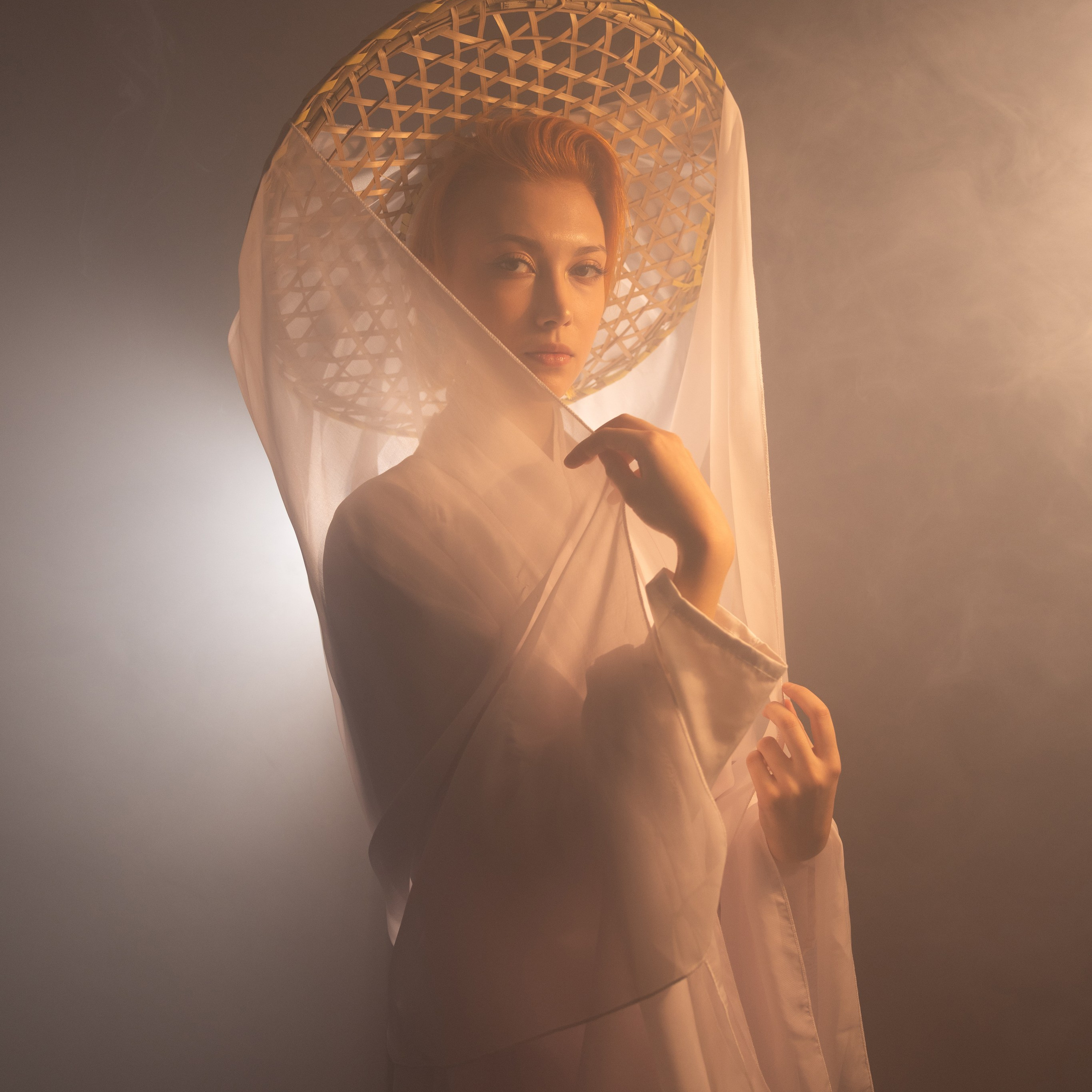 Портрет в дыму. Фотограф Николай Т