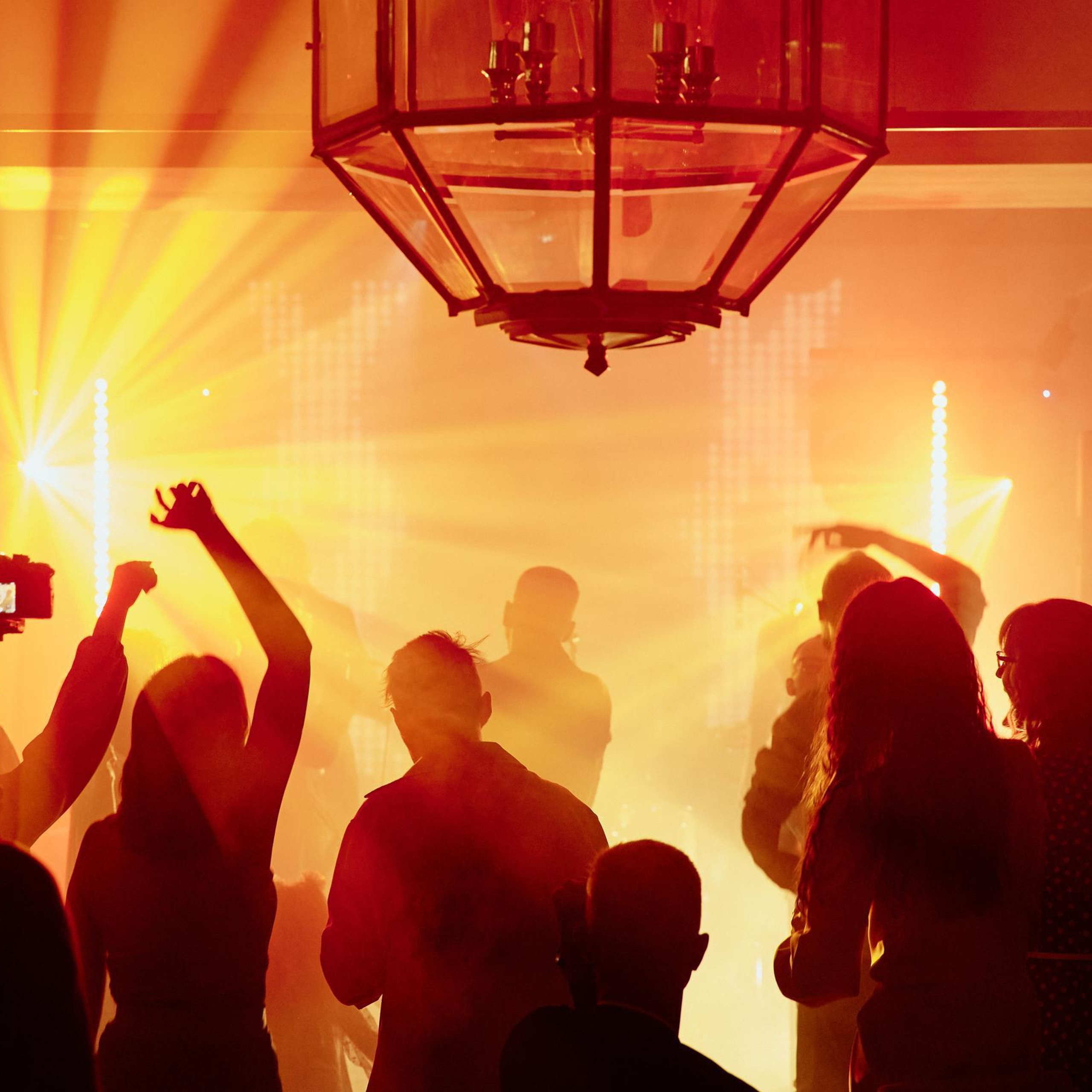 Отзывы клиентов о работе с Дмитрием Мазуркевичем – профессиональный фотограф Екатеринбург. Дмитрий Мазуркевич: Профессиональный Репортажный Фотограф