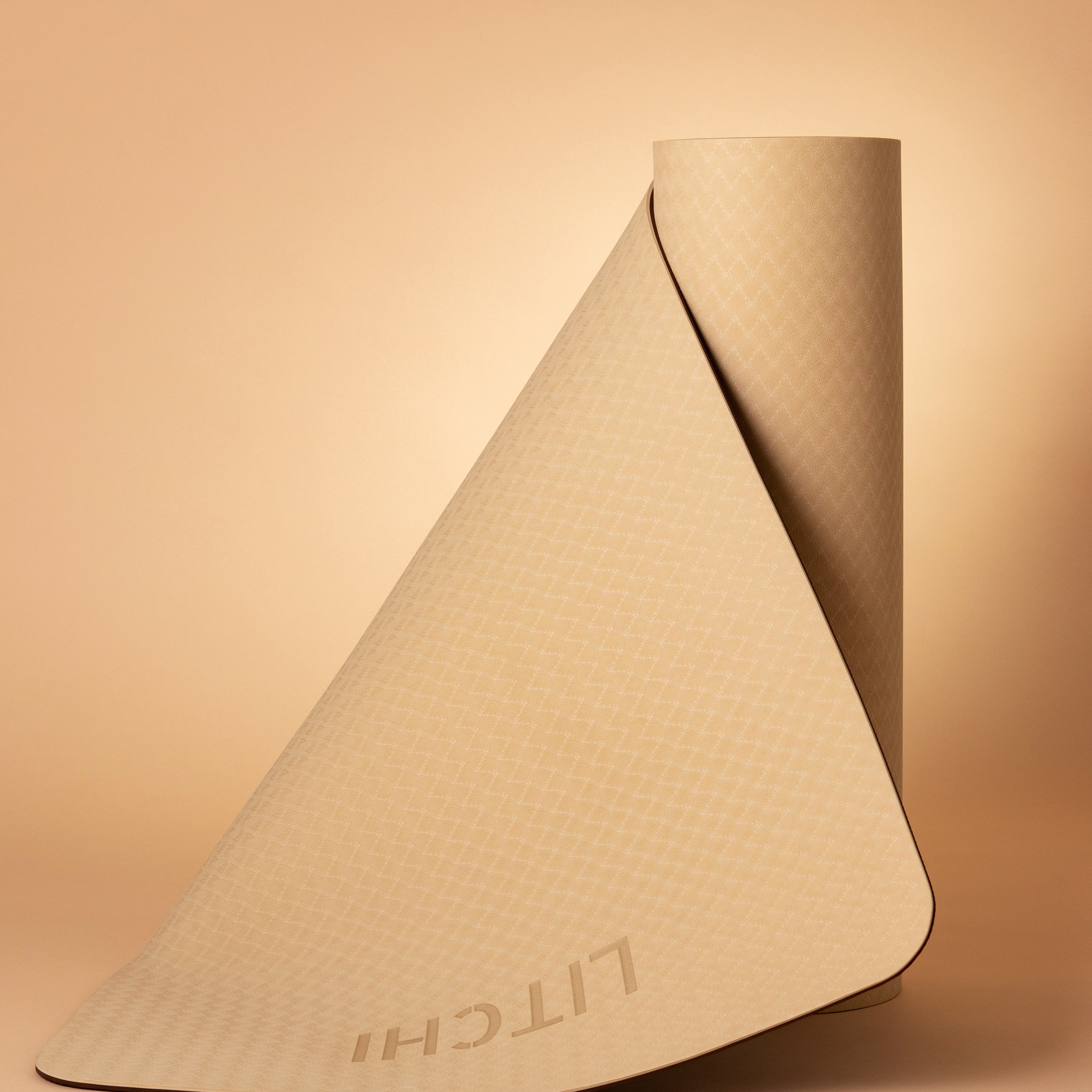 Предметная фотосъёмка коврика для йоги и фитнеса