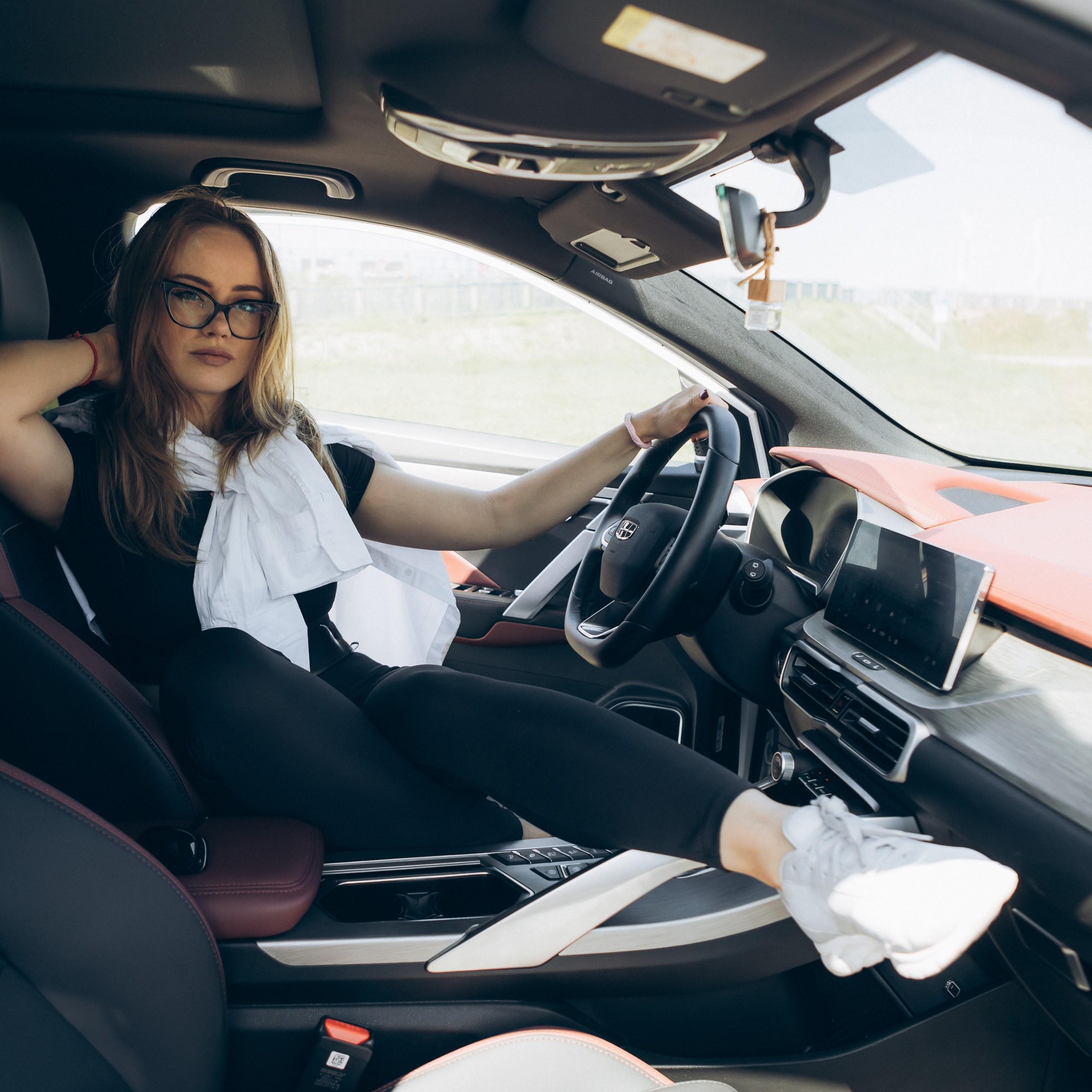 Прогулка в городе в солнечный день. Фотограф в Тюмени Вера Ильинова