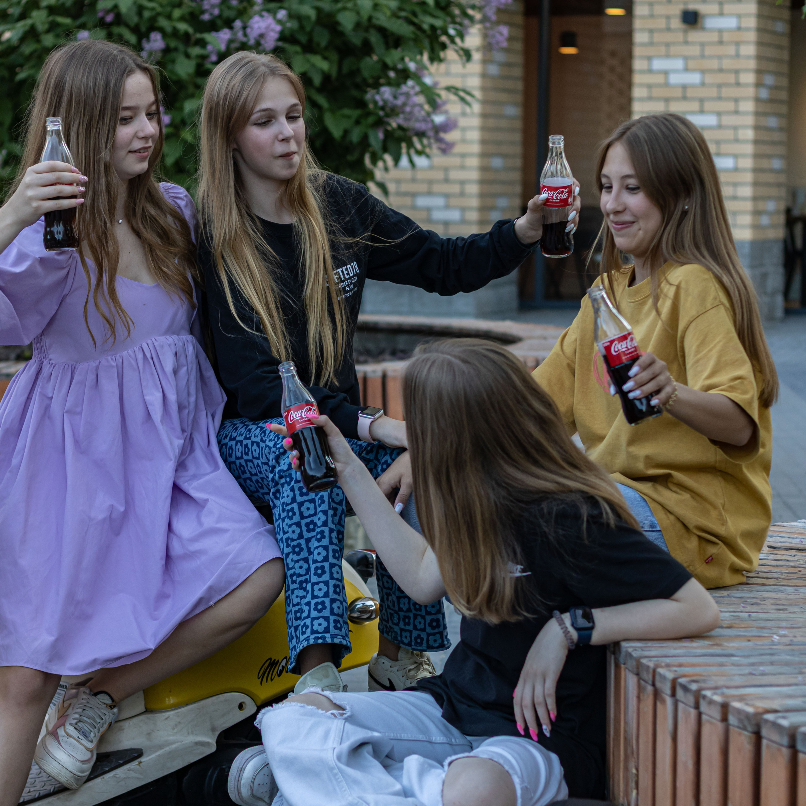 Прогулка подружек. Фотограф в Тюмени Вера Ильинова