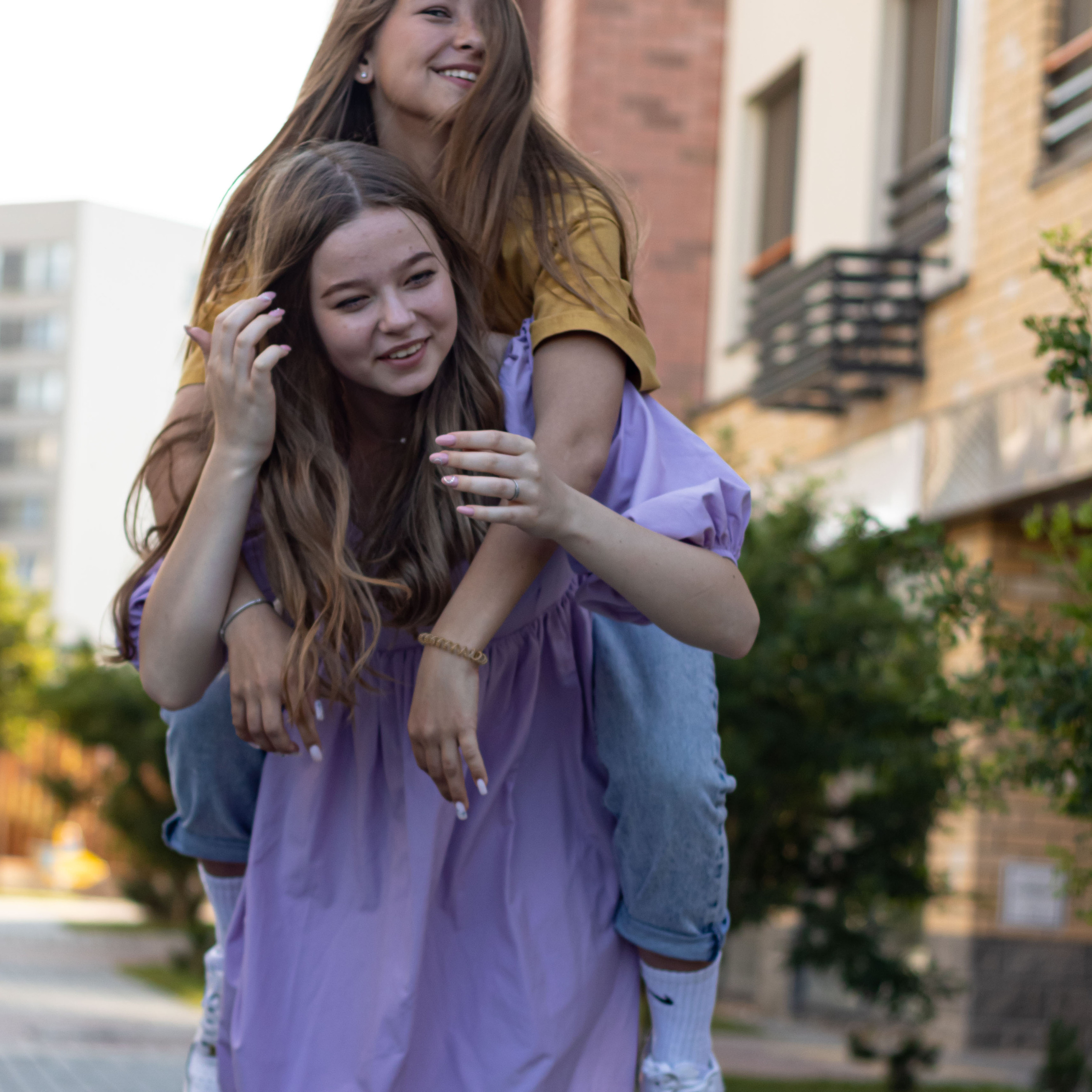 Прогулка подружек. Фотограф в Тюмени Вера Ильинова