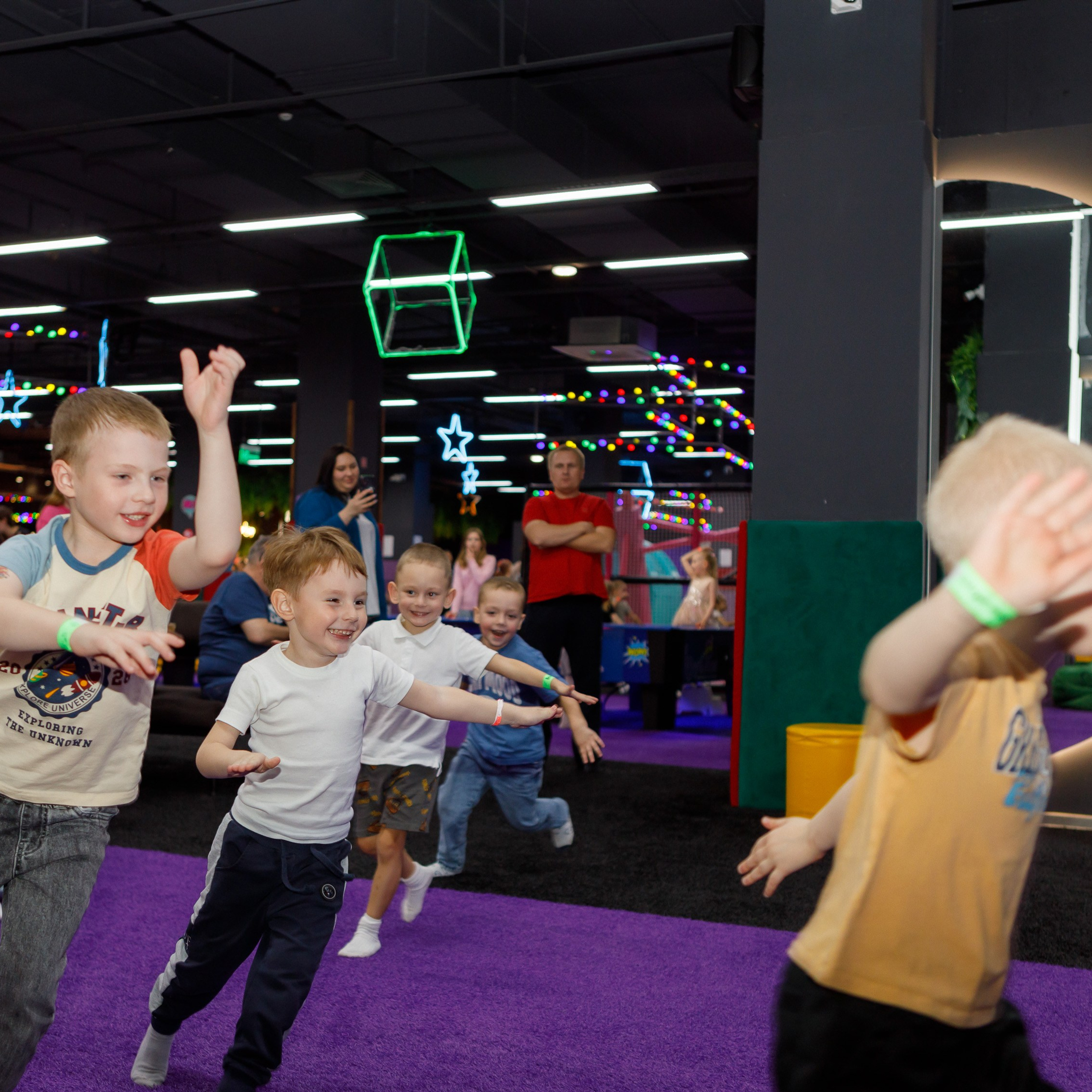 Репортажная детская, день рождения. Фотограф в Тюмени Вера Ильинова