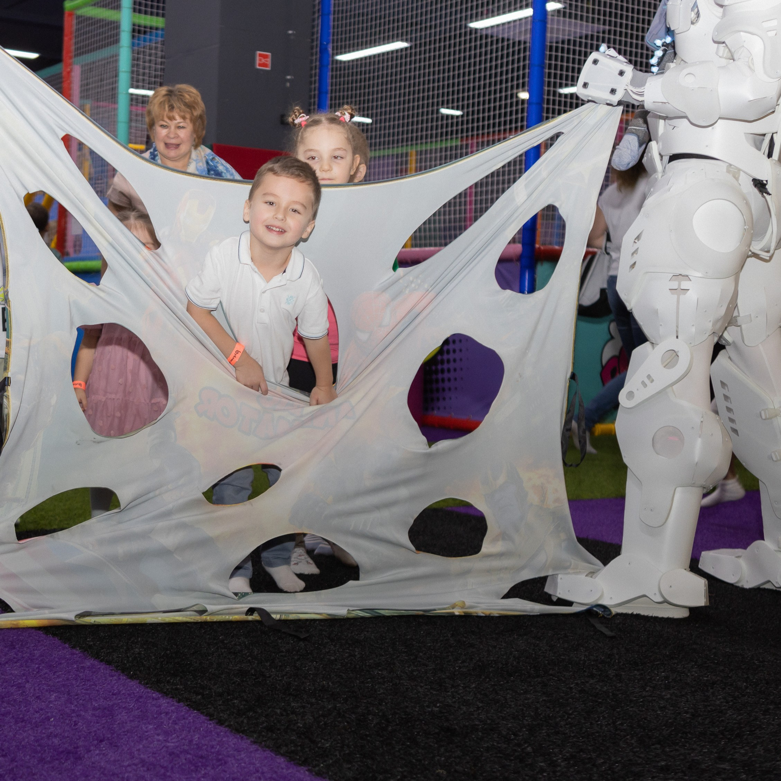 Репортажная детская, день рождения. Фотограф в Тюмени Вера Ильинова