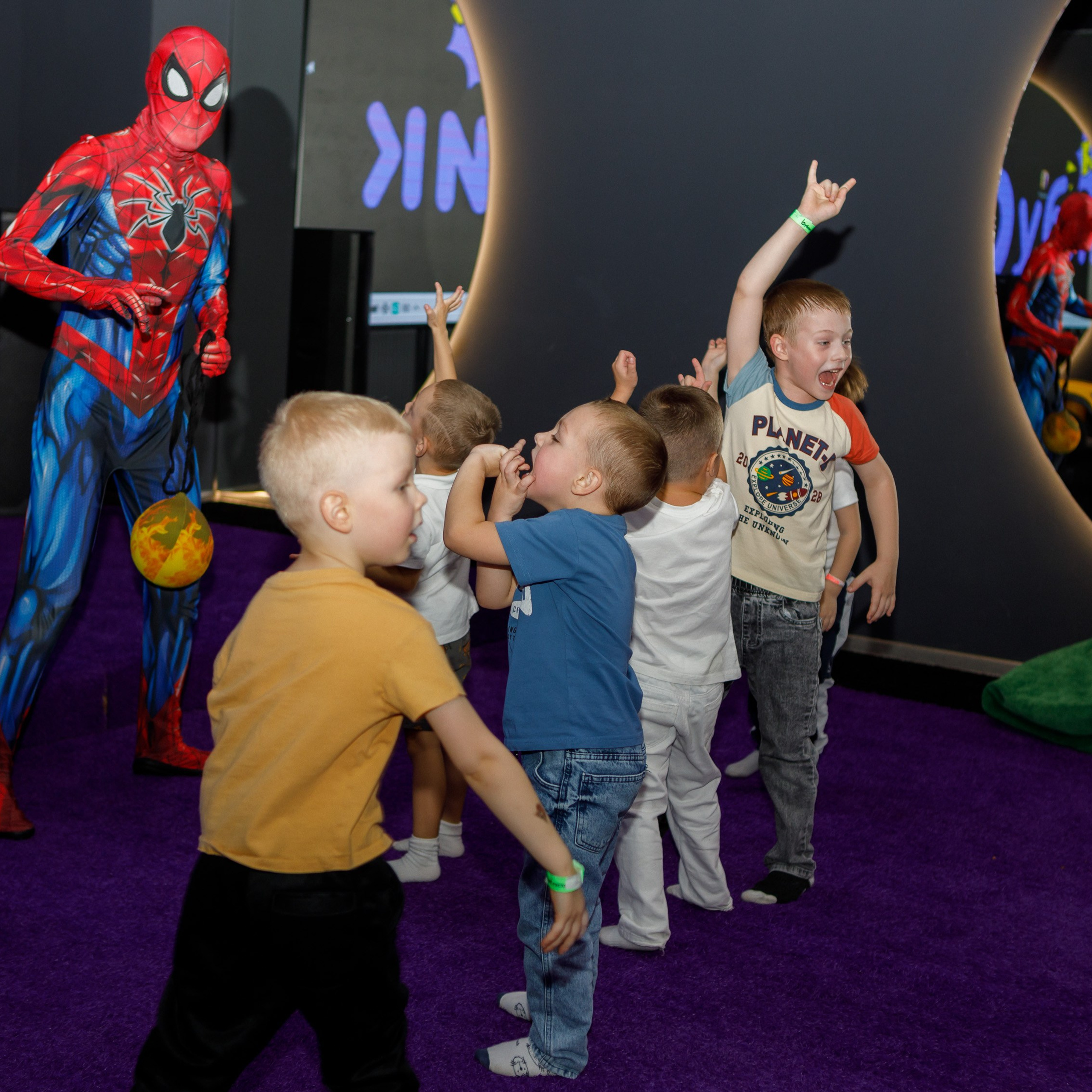 Репортажная детская, день рождения. Фотограф в Тюмени Вера Ильинова