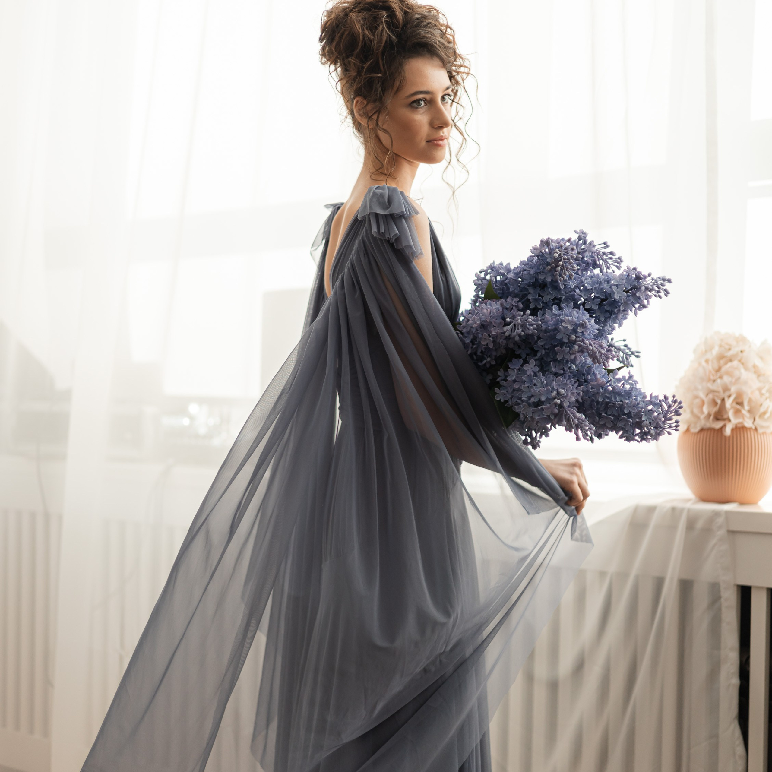 Девушка с сиренью. Фотограф в Тюмени Вера Ильинова