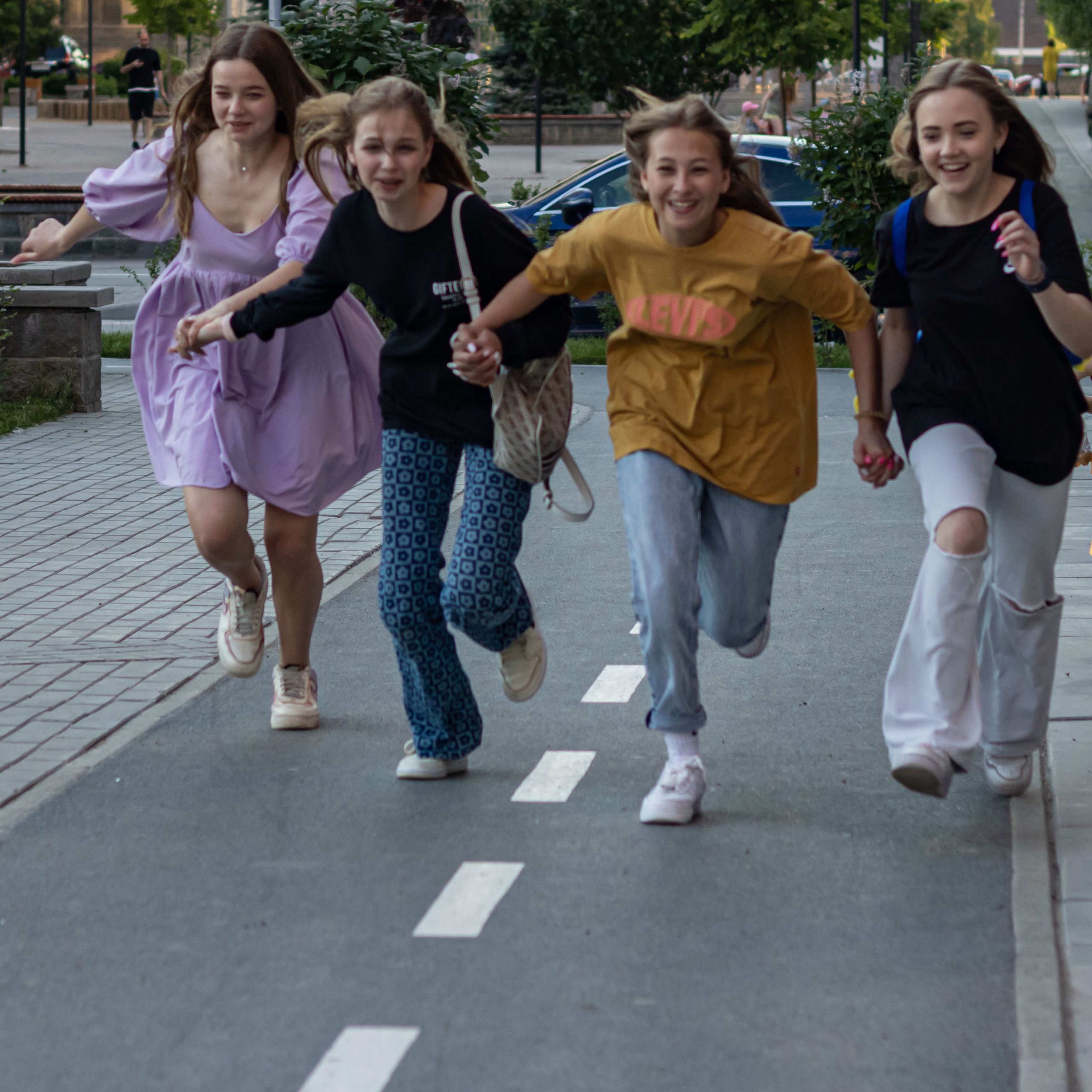 Прогулка подружек. Фотограф в Тюмени Вера Ильинова