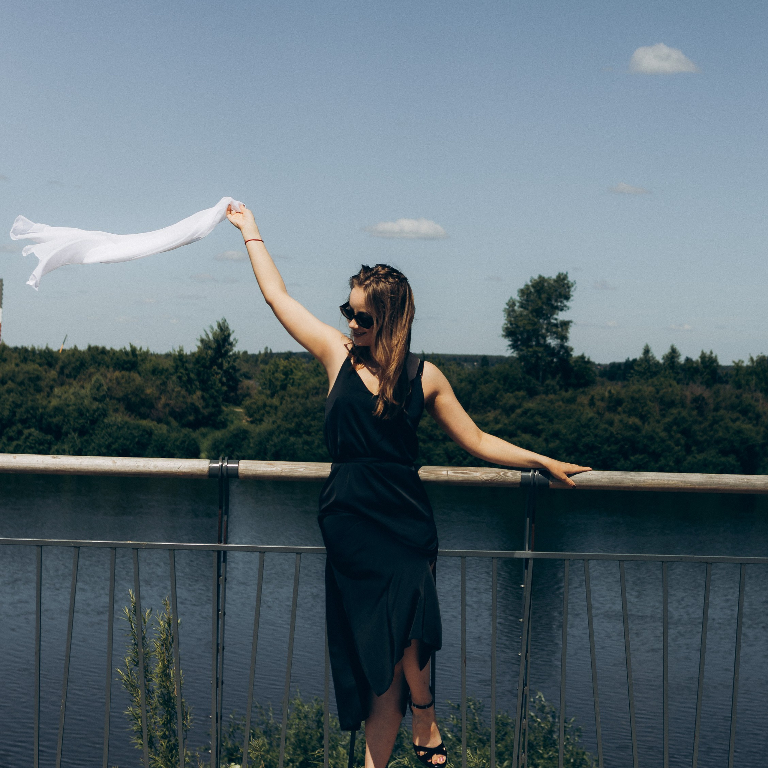 Прогулка в городе в солнечный день. Фотограф в Тюмени Вера Ильинова